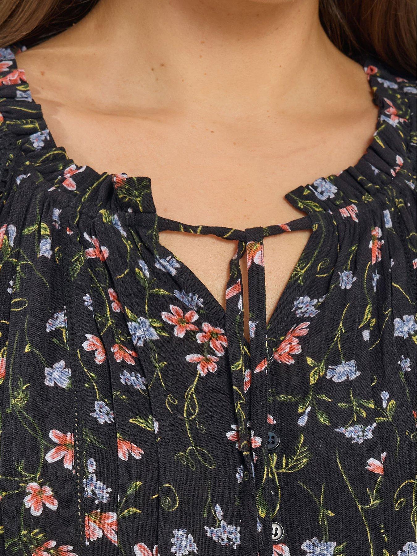 Image 4 of 4 of Yours Curve Gypsy Pintuck Top