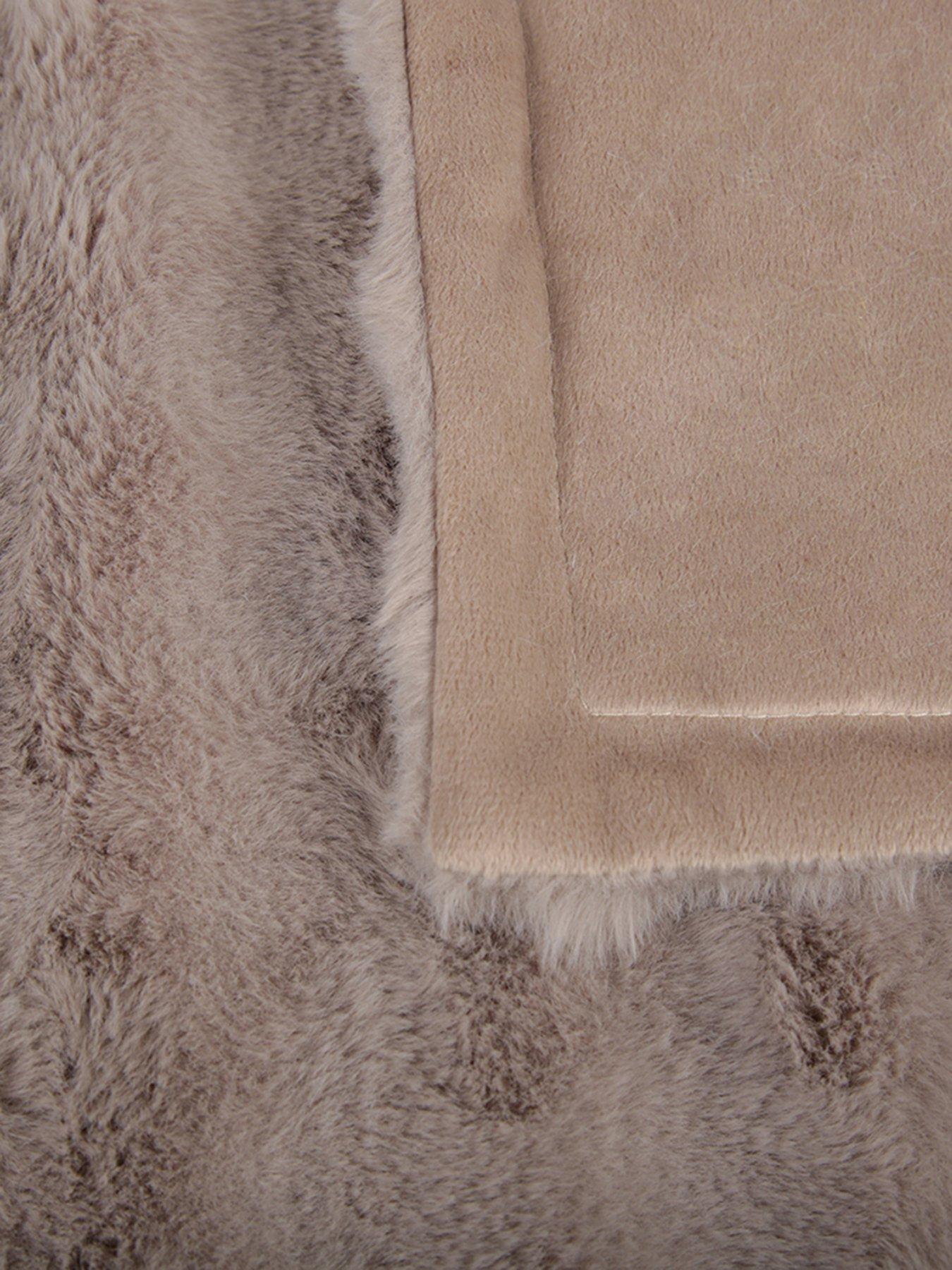 Image 6 of 7 of Scruffs My First Bed - Cloud Puppy &amp; Kitten Calming Blanket