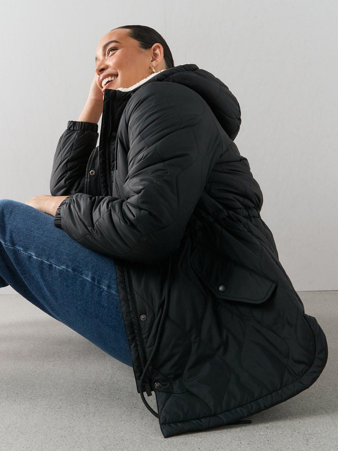 Image 5 of 6 of The Very Collection Curve Fleece Hood Quilted Padded Jacket - Black