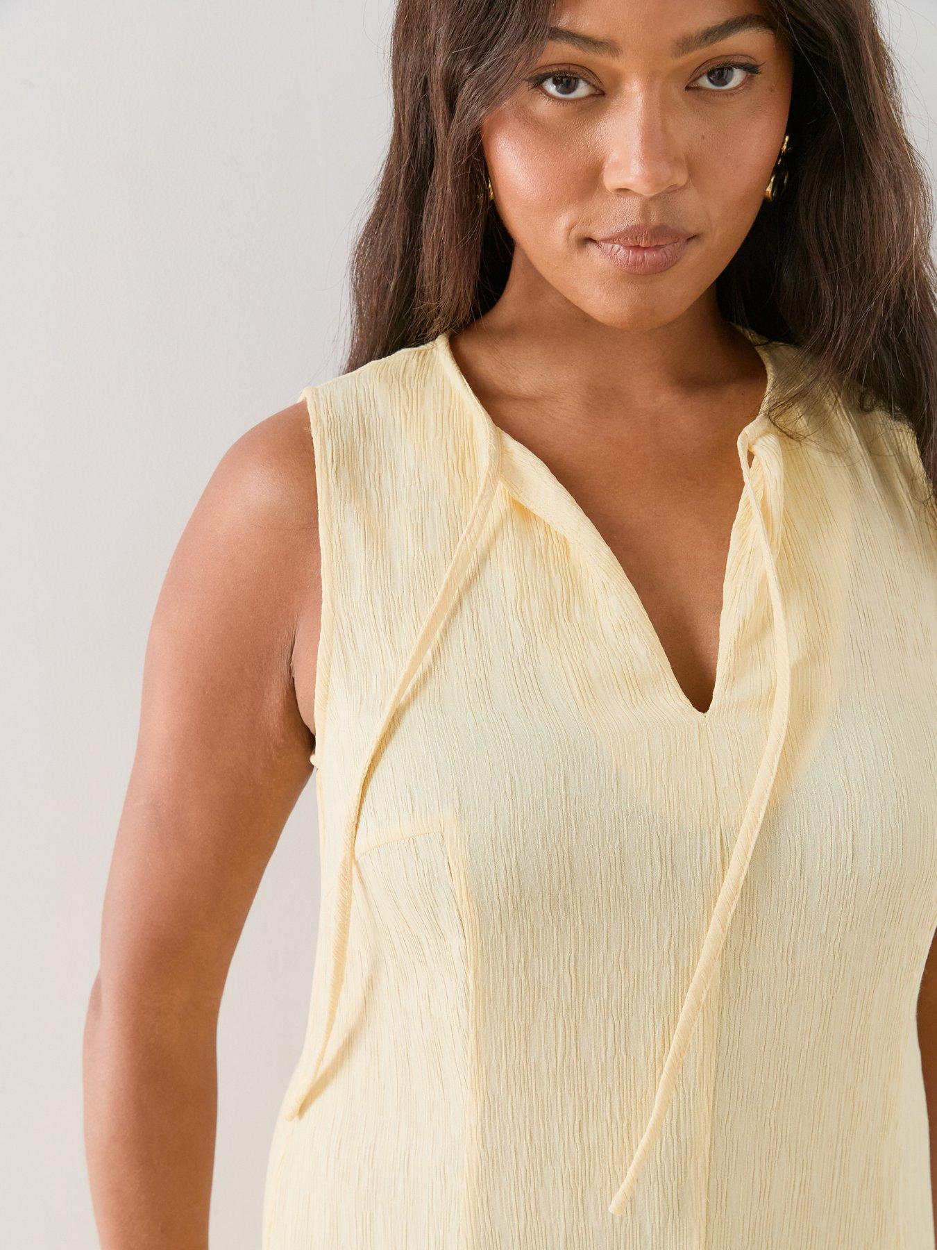 Image 4 of 6 of The Very Collection Curve Textured Sleeveless Midi Dress - Yellow