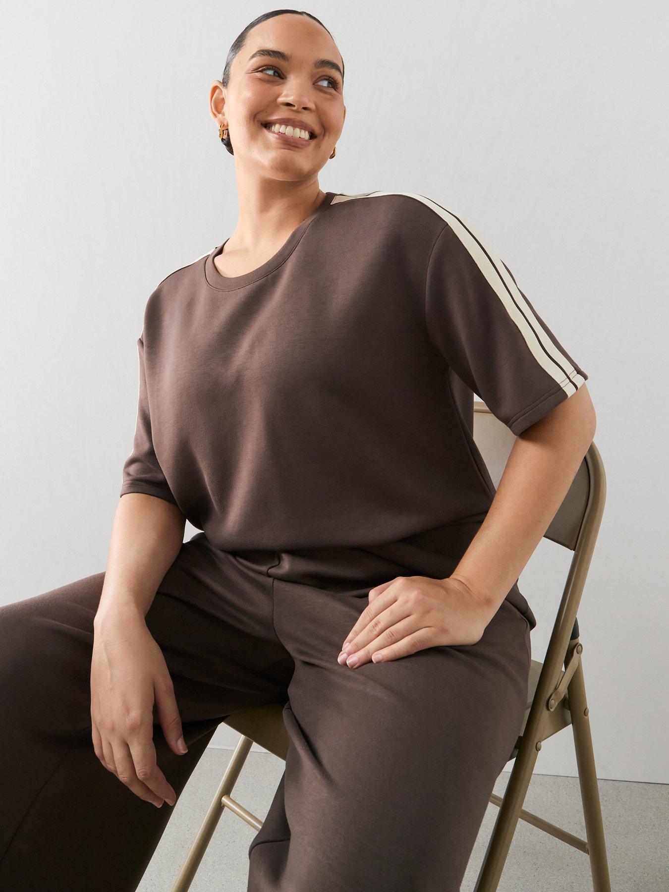 The Very Collection Curve Side Stripe Detail T-Shirt - Brown