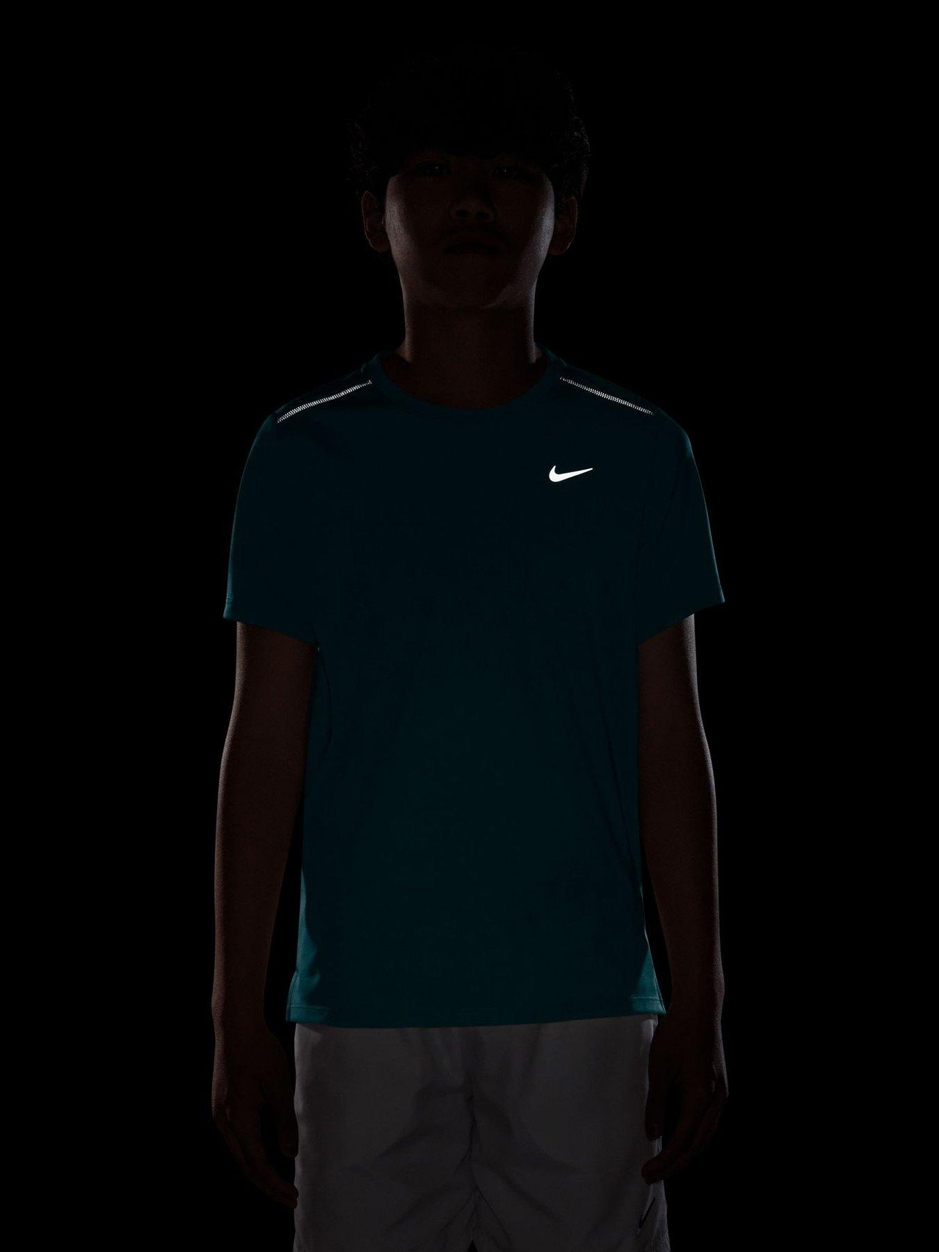 Image 4 of 4 of Nike Older Boys Miler Dri-FIT Short-Sleeve T-Shirt - Green