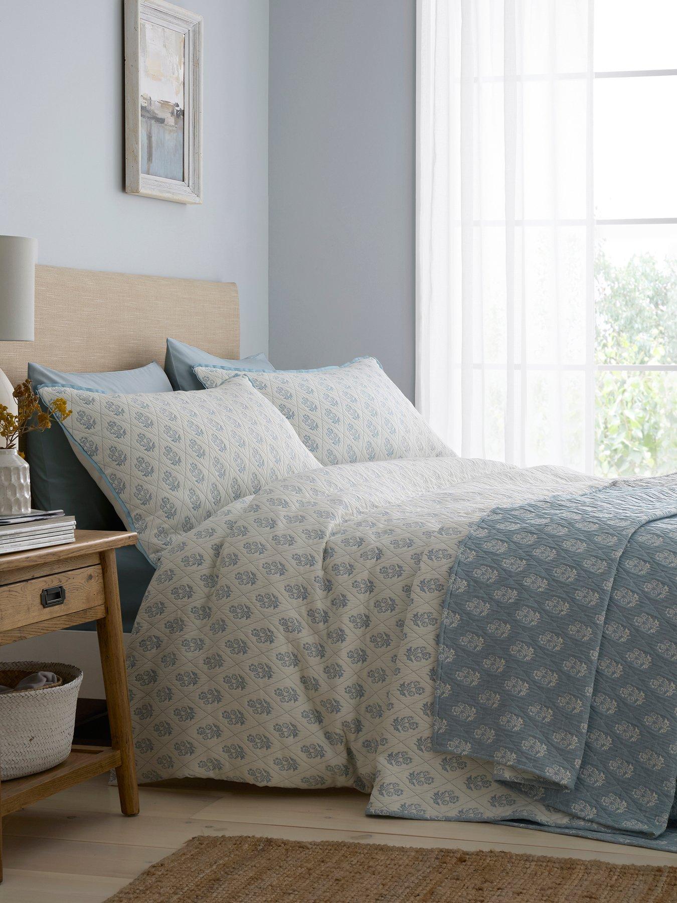 Image 3 of 3 of Dreams & Drapes Block Floral Bedspread in Blue