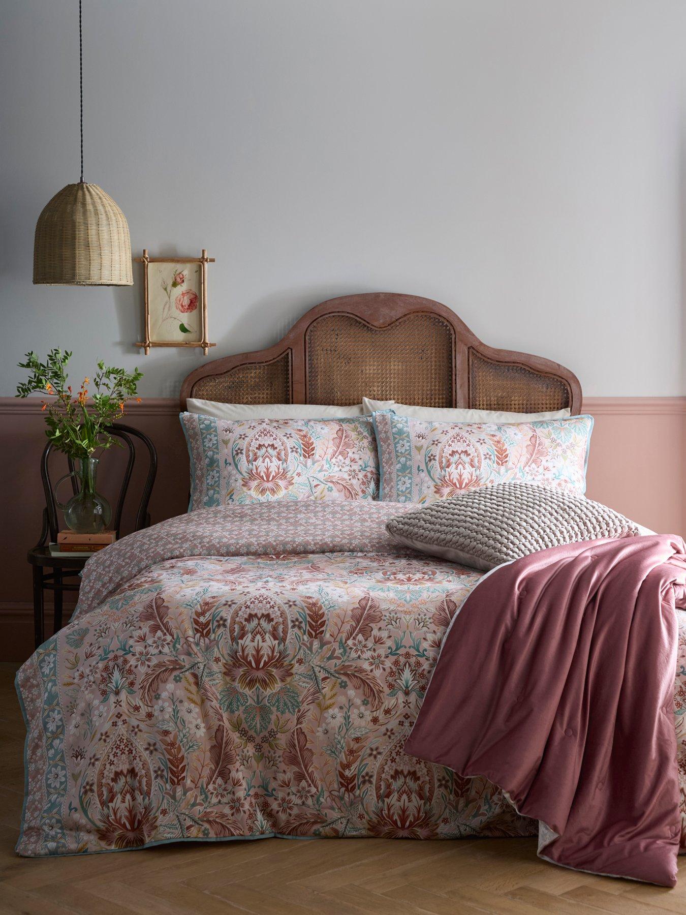 Image 5 of 5 of Appletree Floral Damask Duvet Cover Set In Multi