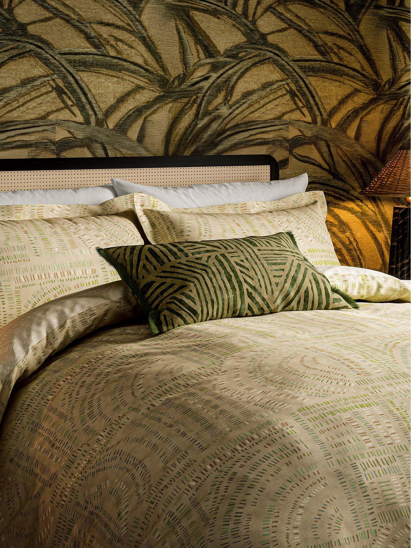 Harlequin Crater Cushion 60X40 (Cm) Jade