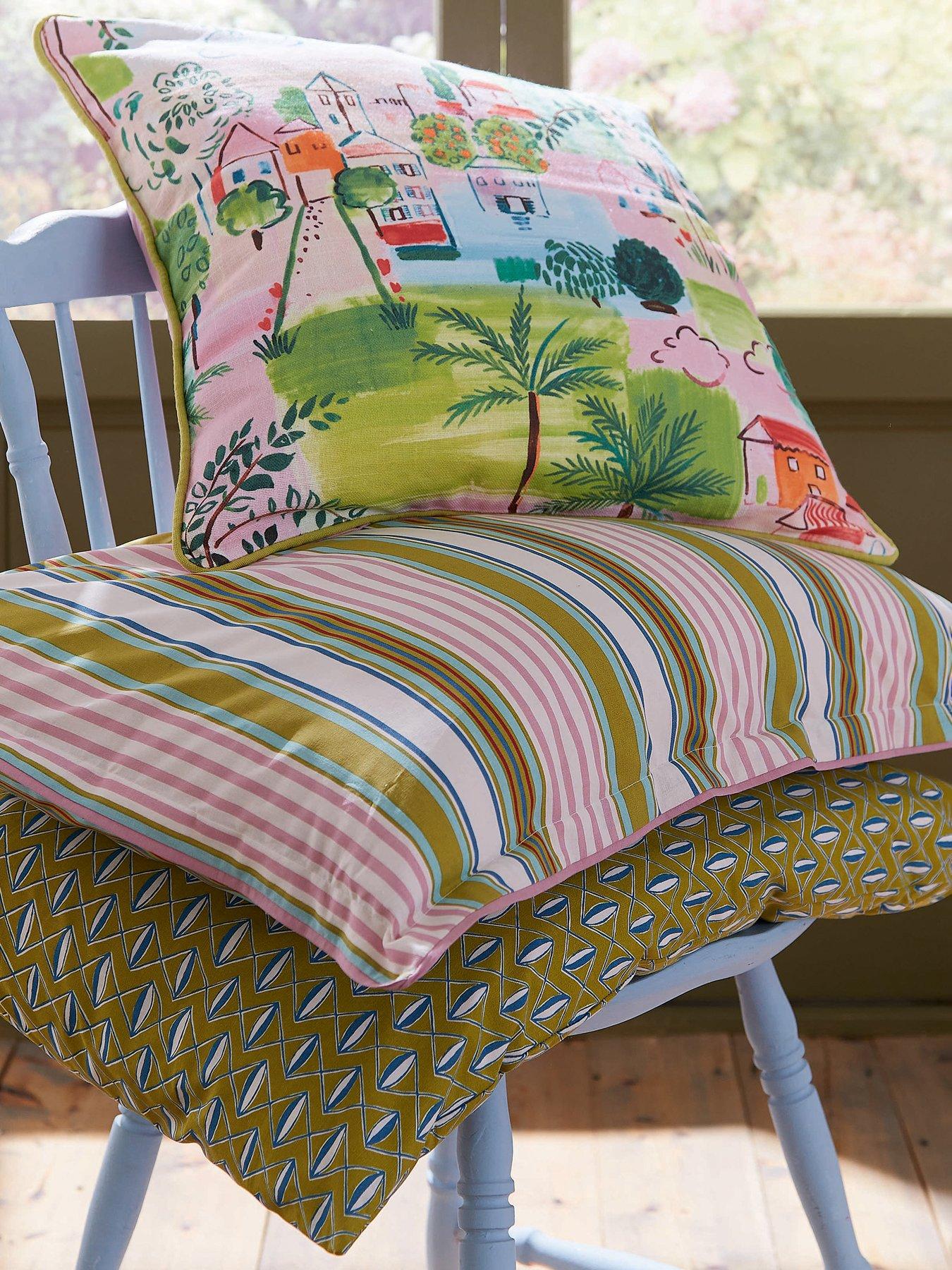 land-shore-rudie-cushion-50x50cm-multi