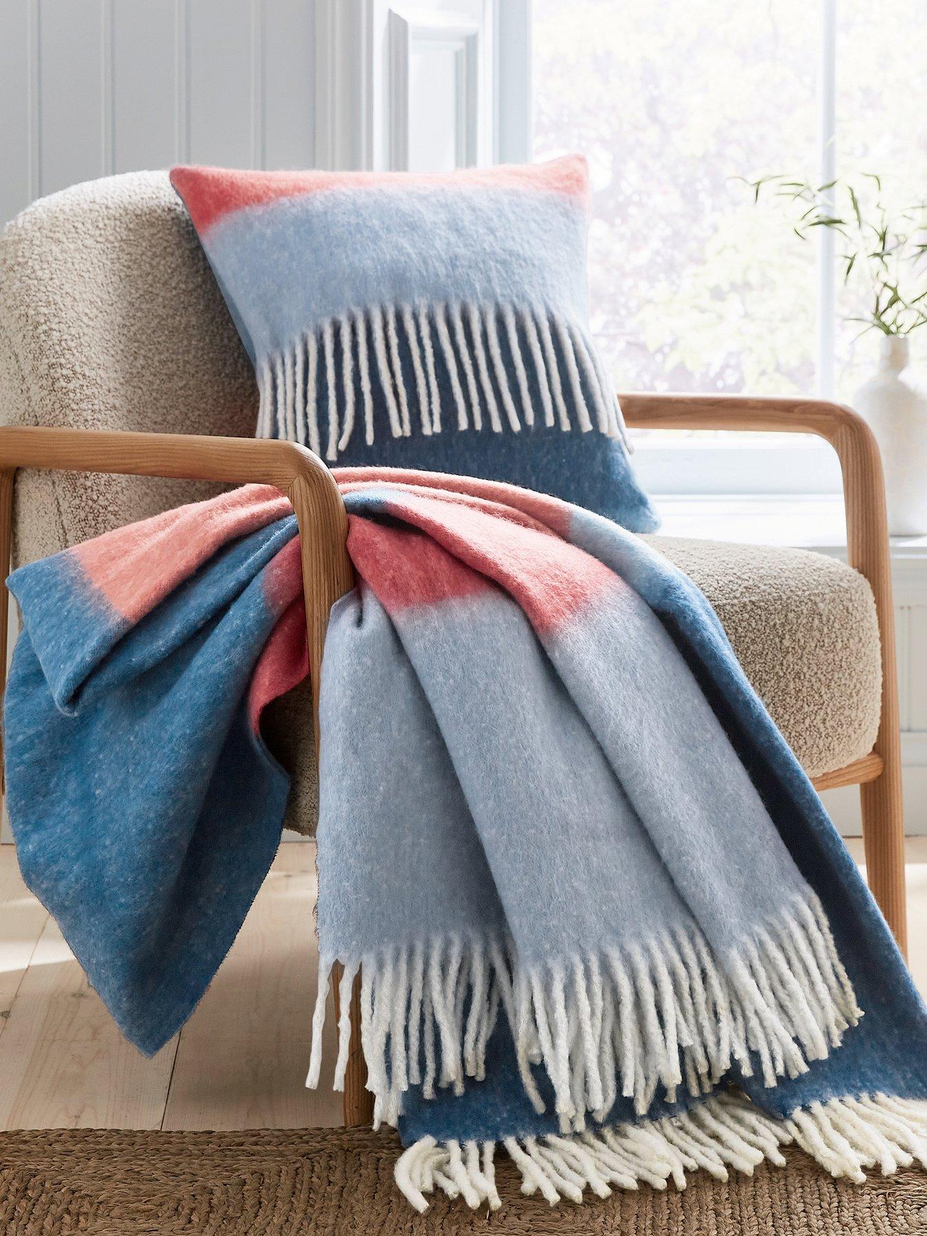 Land & Shore Landscape Cushion 45X45(Cm) Blue / Red