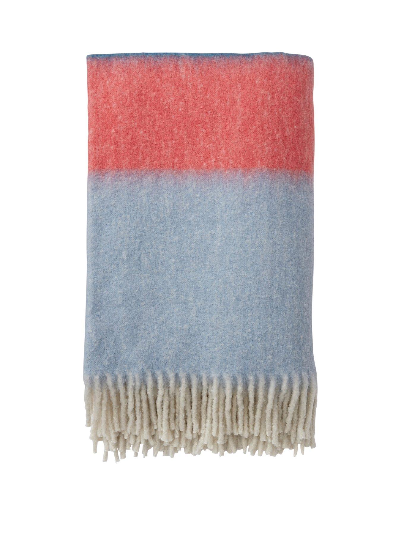 Image 2 of 2 of Land & Shore Landscape Throw 150X200 (Cm) Blue / Red