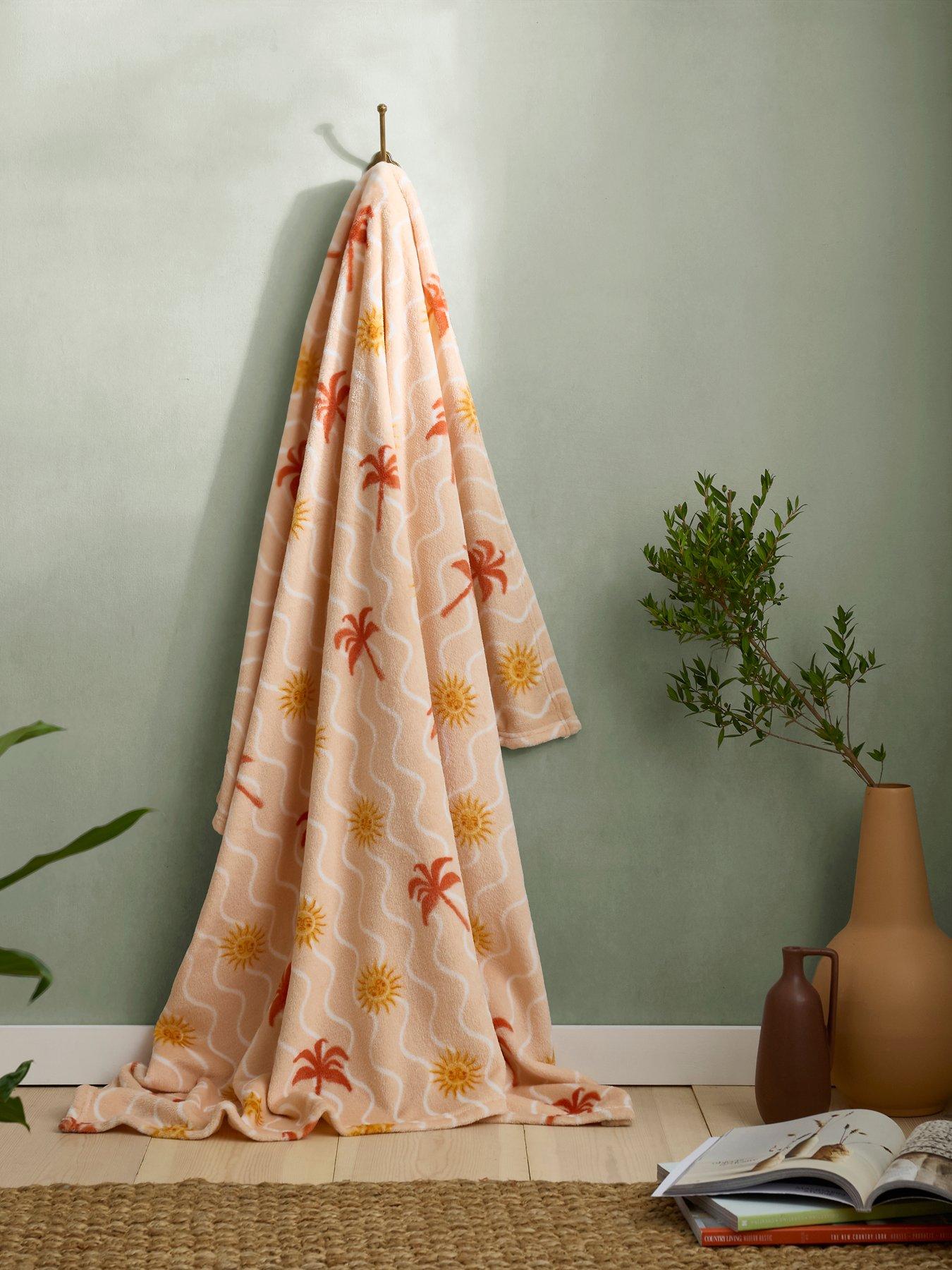 Fusion Soleil Throw In Coral/camel 120 X 150cm