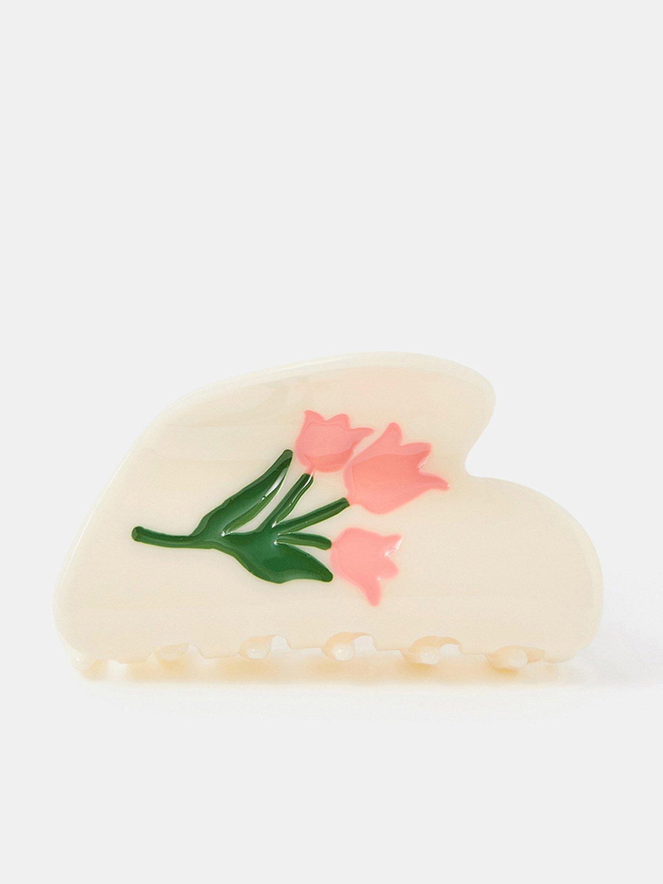 Image 1 of 2 of Accessorize Tulip Claw Clip - Cream