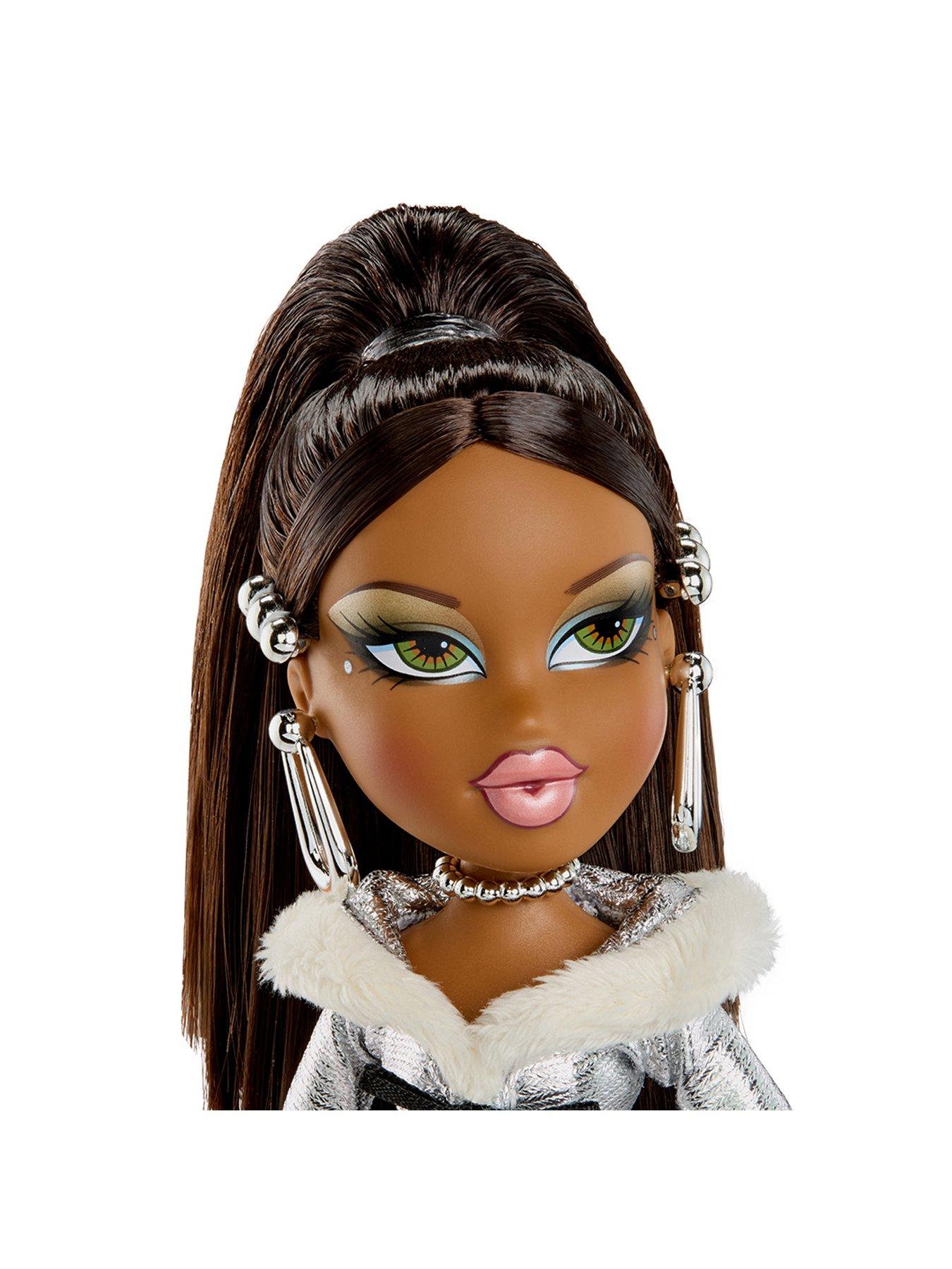Image 2 of 7 of Bratz Charmz Doll - Sasha
