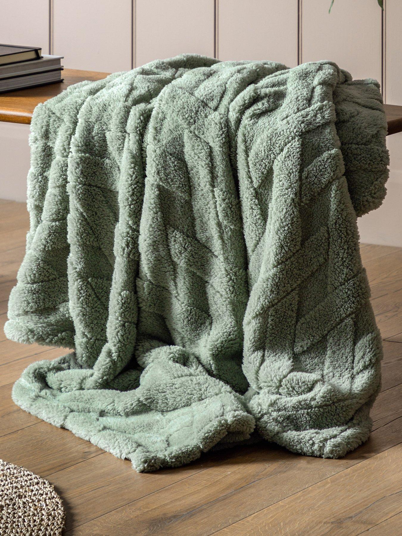 Gallery Direct Textures Cross Knit Aspen Green 130x170cm