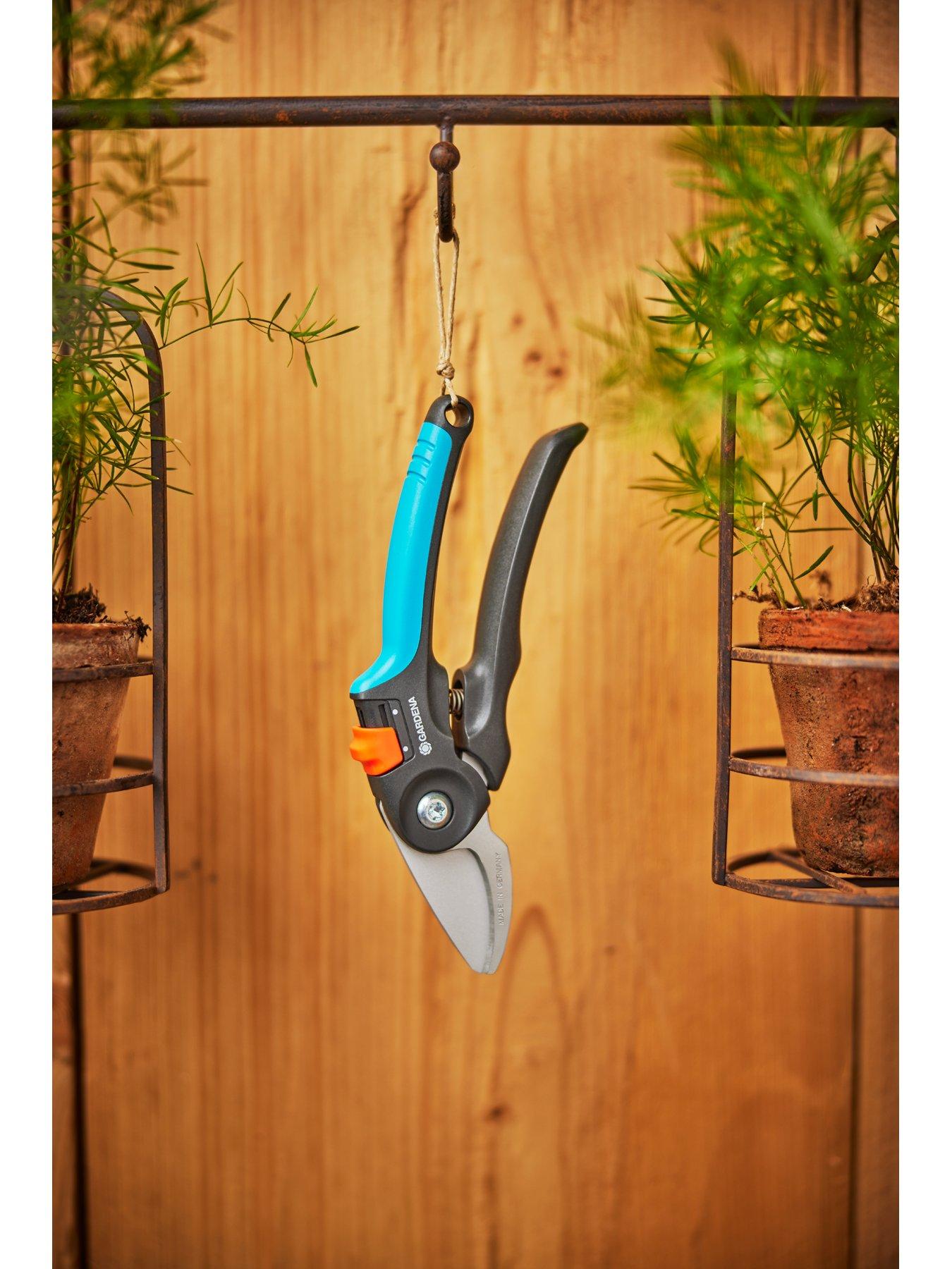 Image 7 of 7 of Gardena PremiumCut Secateurs - Fresh Wood