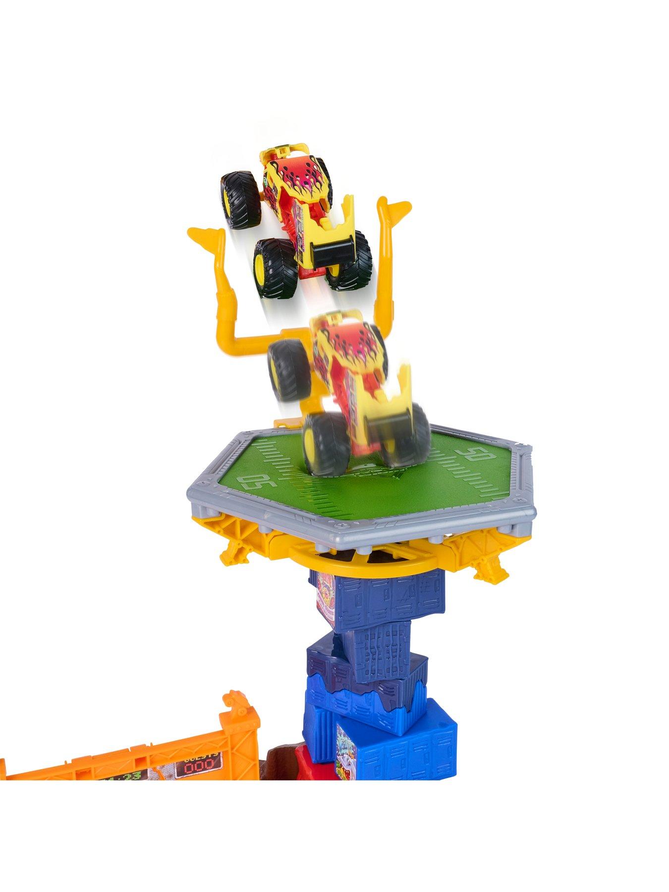  image of monster-jam-164-smash-amp-bash-crash-course-playset-new