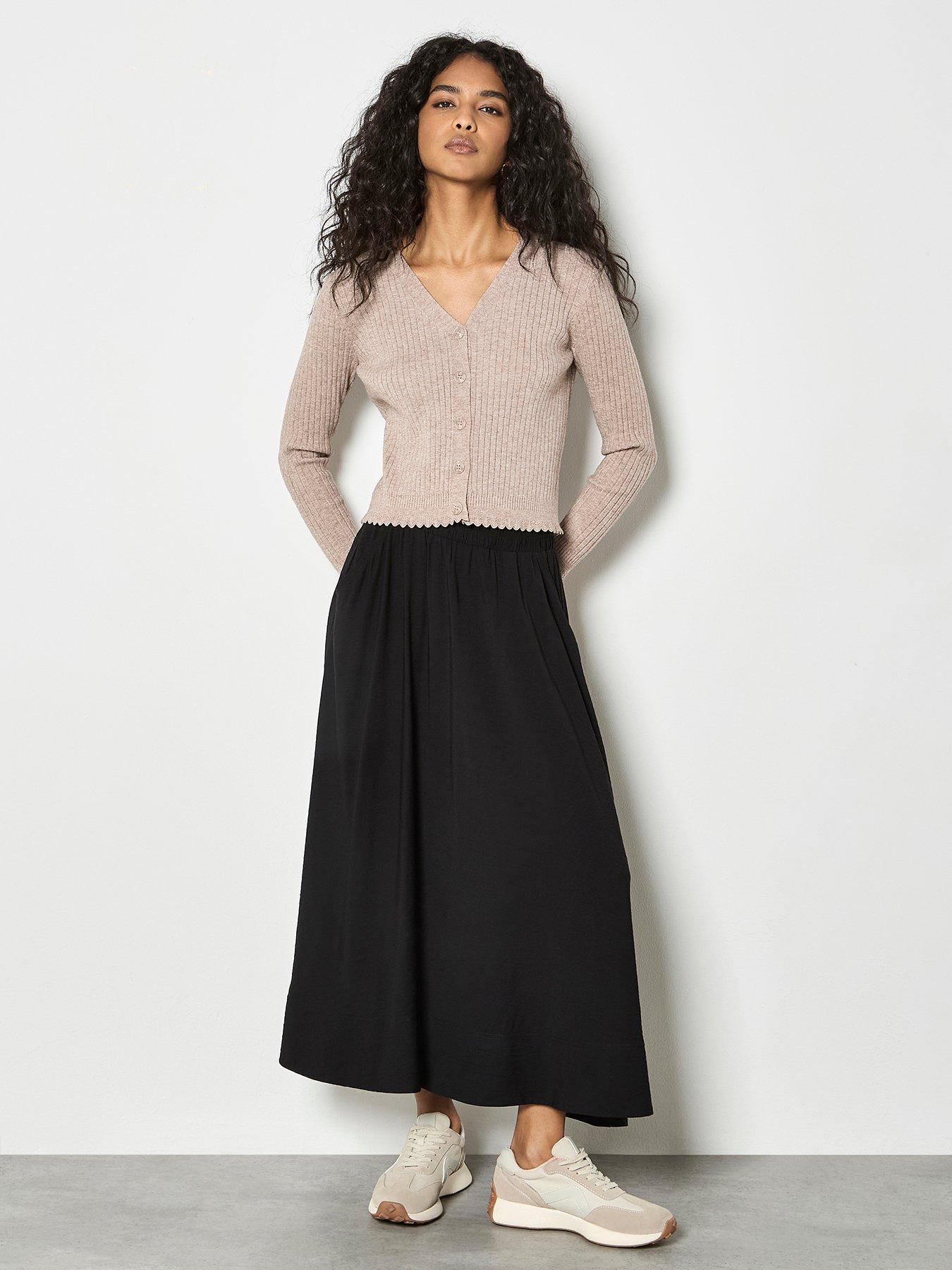  image of apricot-ribbed-scallop-basic-cardigan-cream