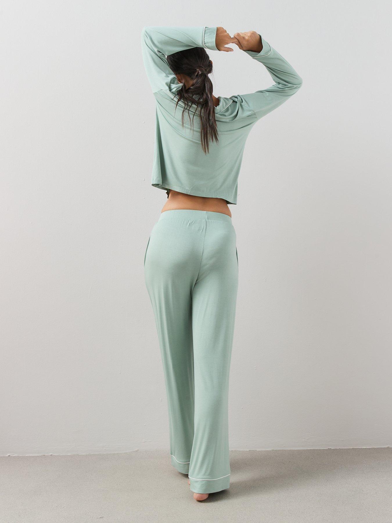 Image 4 of 7 of The Very Collection Long Sleeve Jersey Revere Pyjama Set - Green