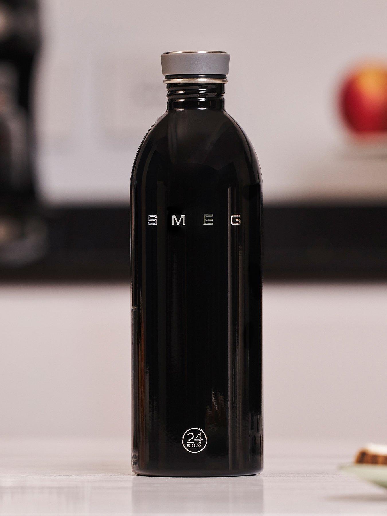 smeg-24bottles-lightweight-and-leakproof-urban-bottle-stainless-steel-1l-black