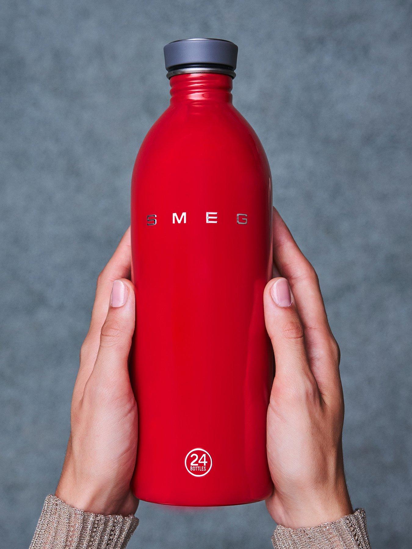 smeg-24bottles-lightweight-and-leakproof-urban-bottle-stainless-steel-1l-red