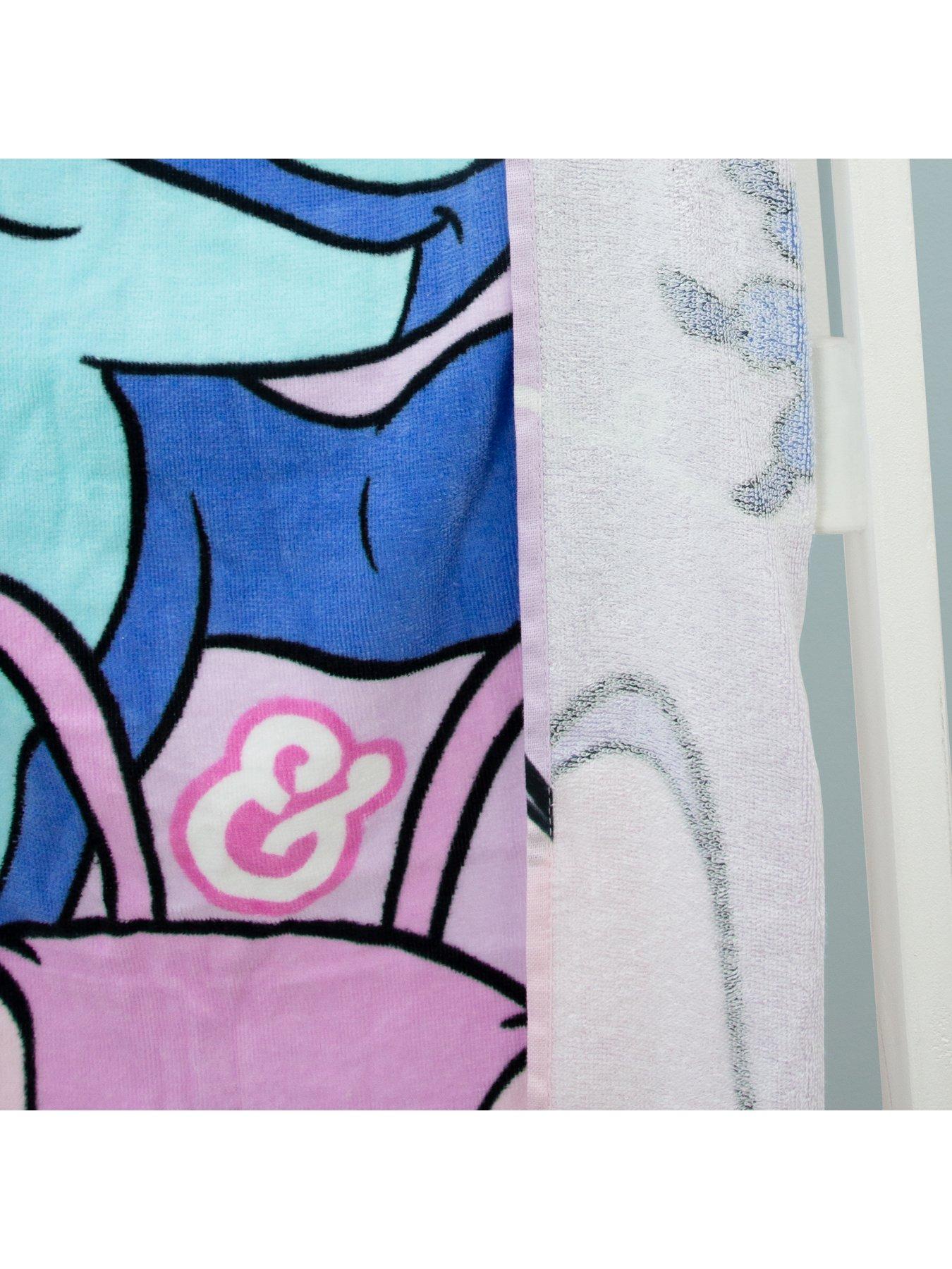 Image 4 of 4 of Lilo & Stitch Lilo &amp; Stitch Chill Beach Towel