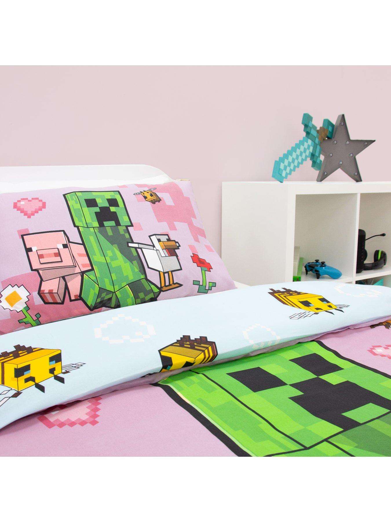 Image 3 of 7 of Minecraft Group Panel Duvet- Single