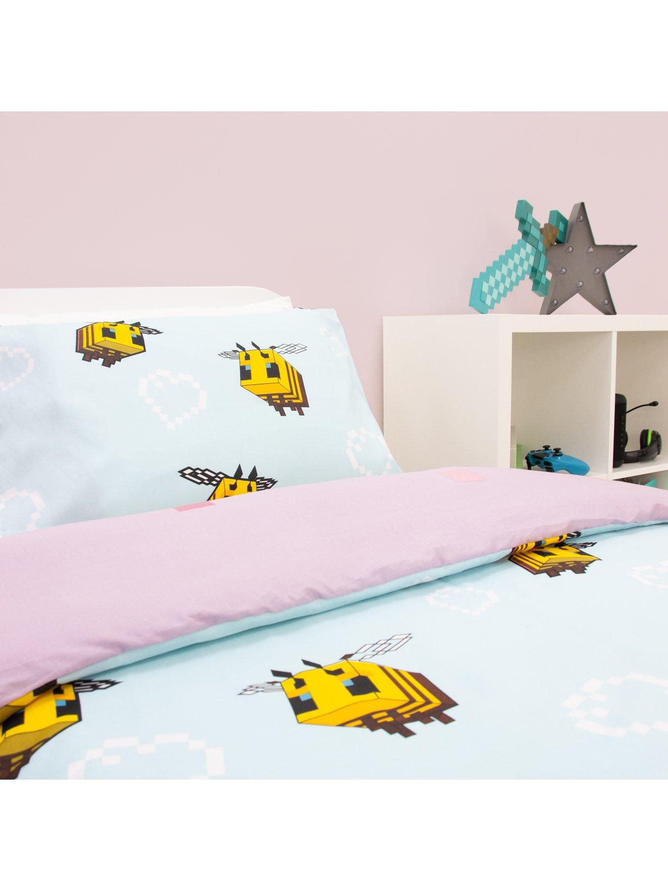 Image 4 of 7 of Minecraft Group Panel Duvet- Single