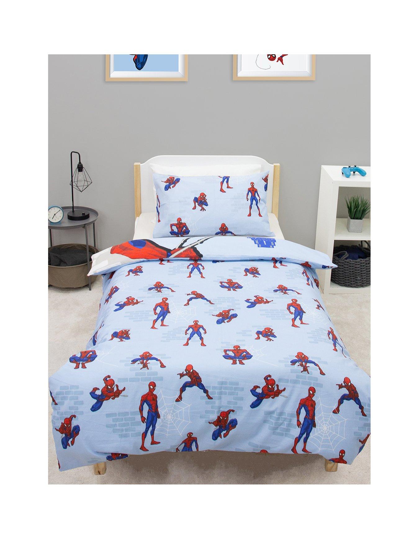 Image 2 of 7 of Spiderman Adventure Panel Duvet- Single