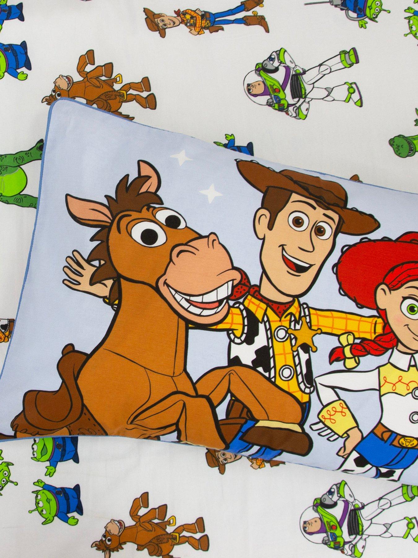  image of toy-story-explore-panel-duvet--single