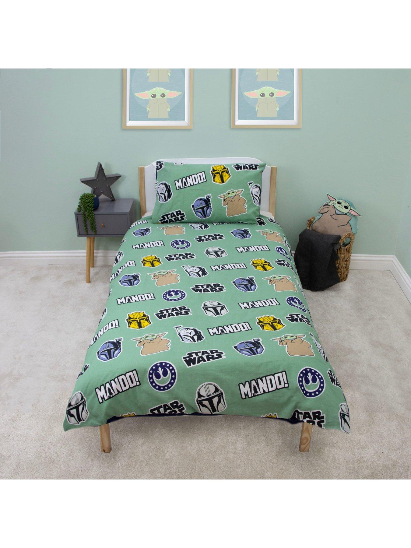  image of star-wars-mandalorian-friend-panel-duvet--single