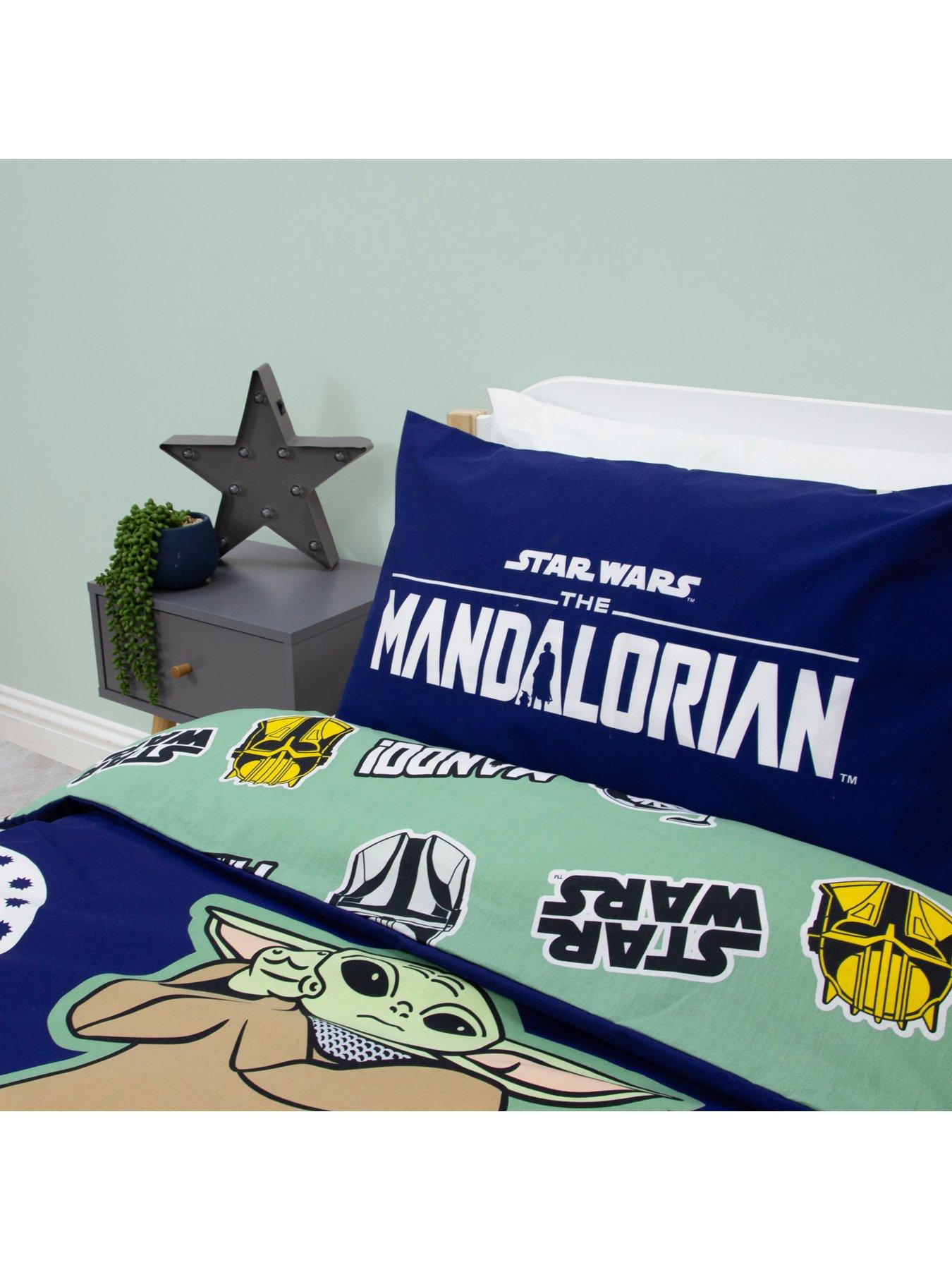  image of star-wars-mandalorian-friend-panel-duvet--single