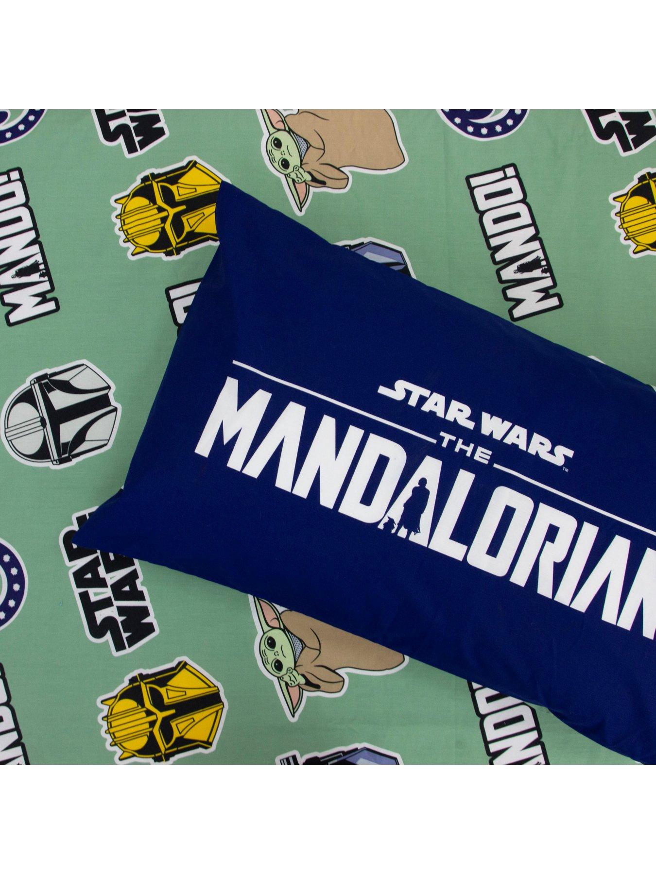  image of star-wars-mandalorian-friend-panel-duvet--single
