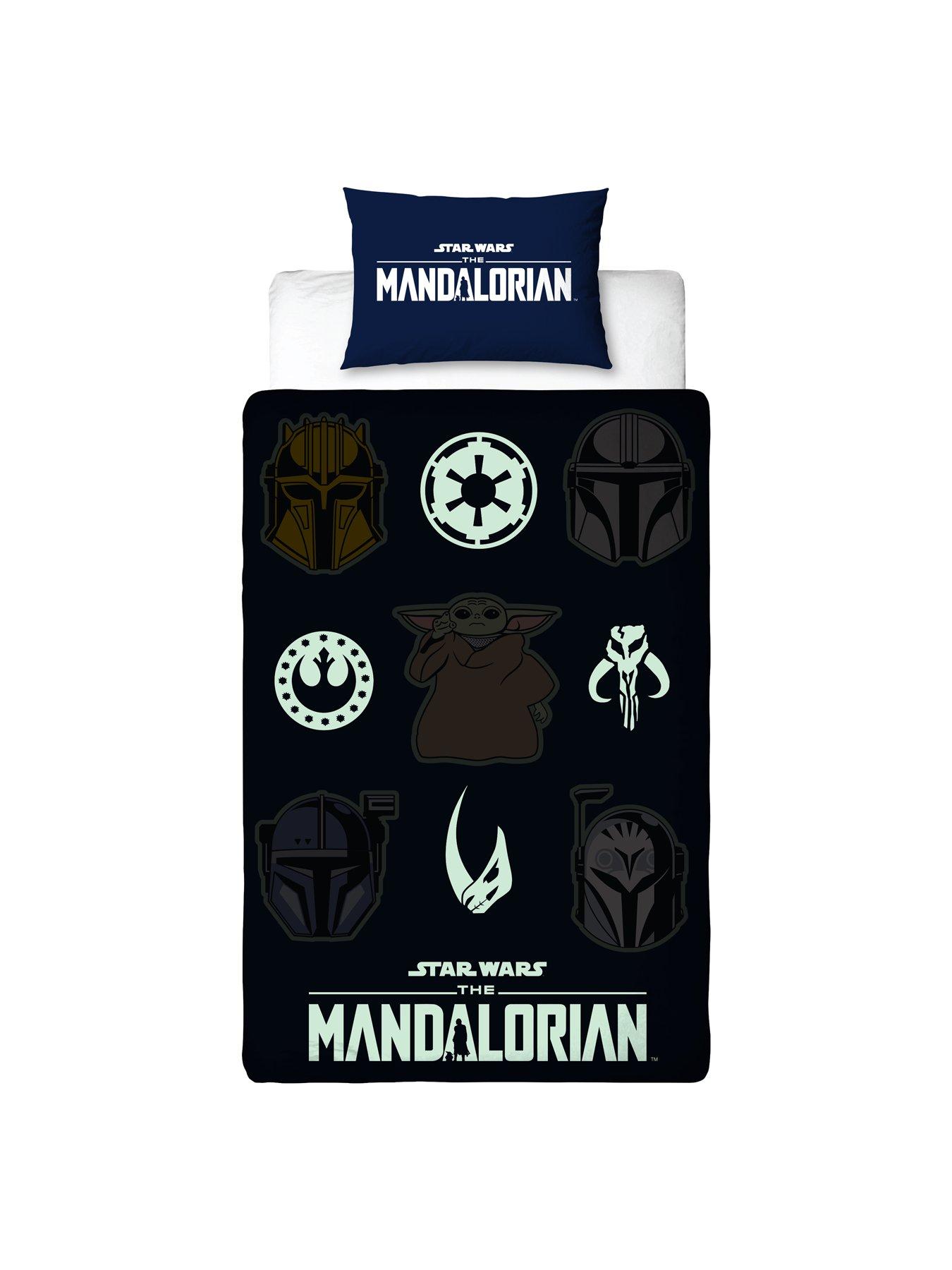  image of star-wars-mandalorian-friend-panel-duvet--single