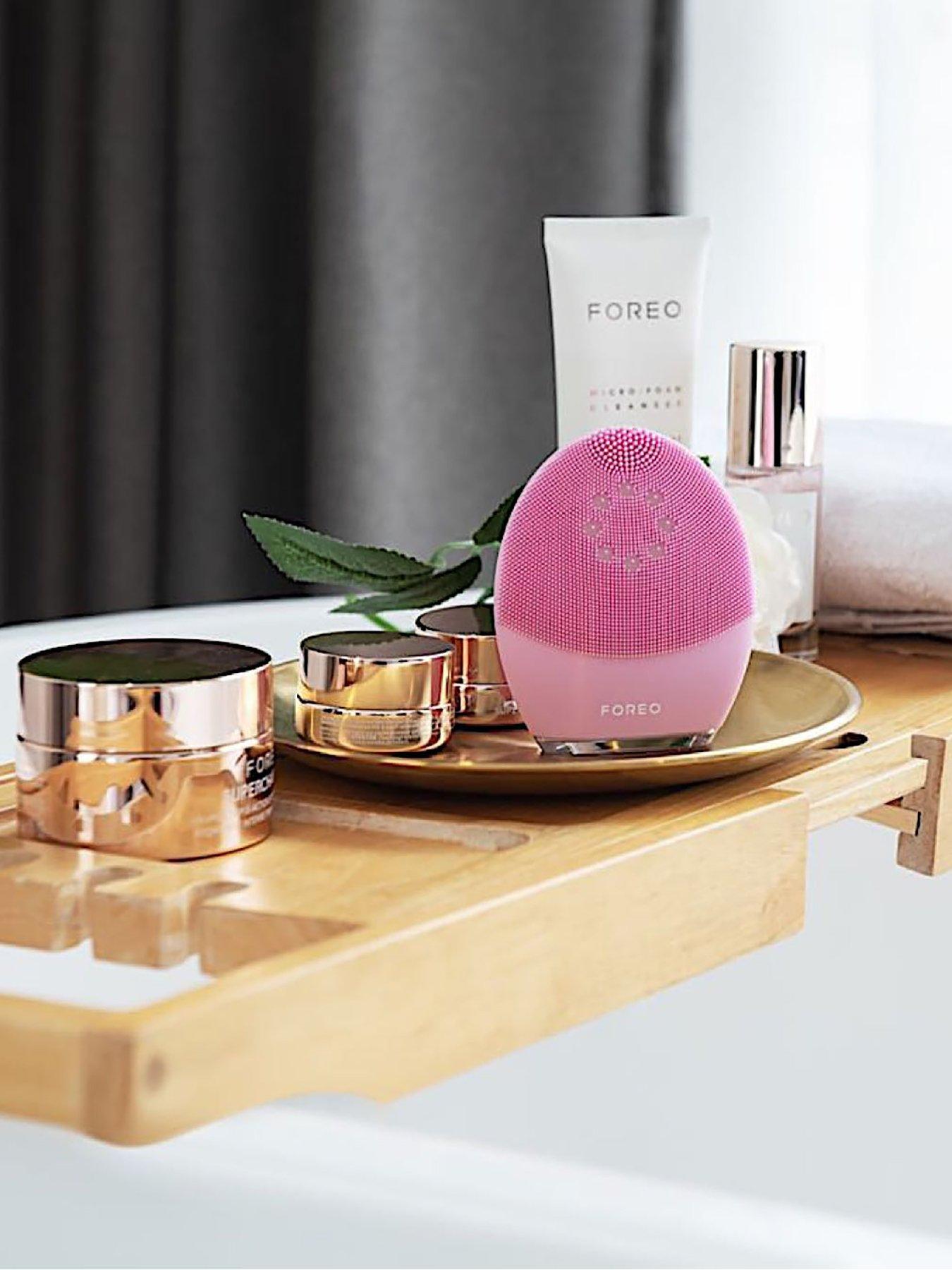 Image 6 of 6 of FOREO LUNA 4 Plus Facial Cleansing Device - Microcurrent & Red Light Therapy, Normal Skin