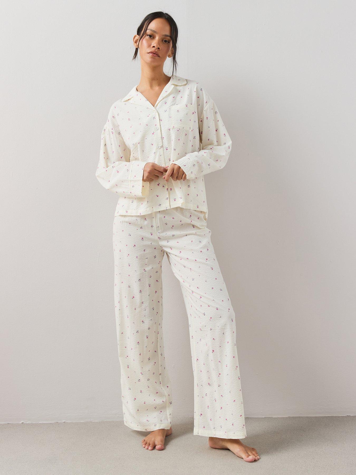The Very Collection Woven Ditsy Floral Revere Pyjama Set - Cream