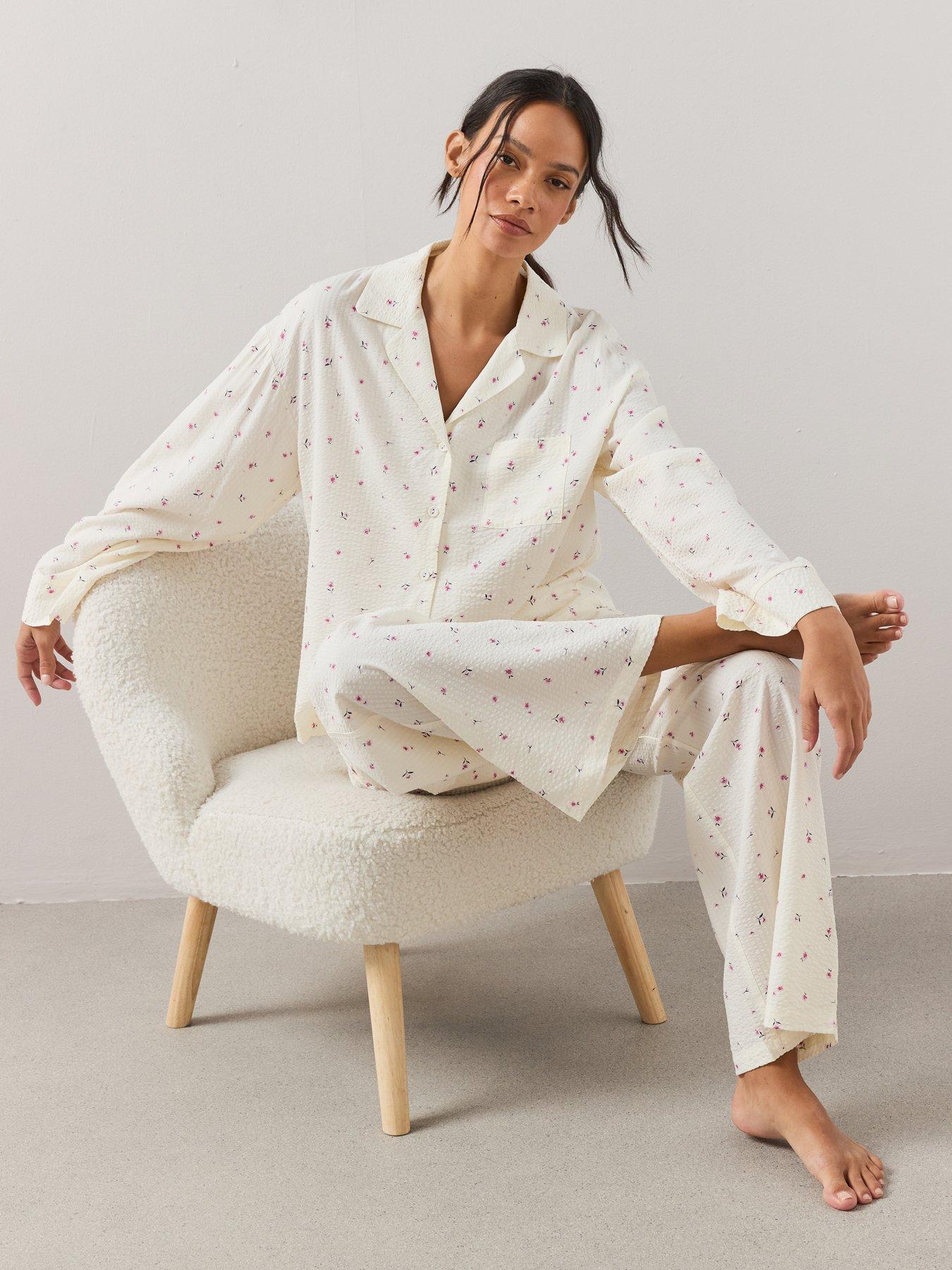 Image 3 of 7 of The Very Collection Woven Ditsy Floral Revere Pyjama Set - Cream