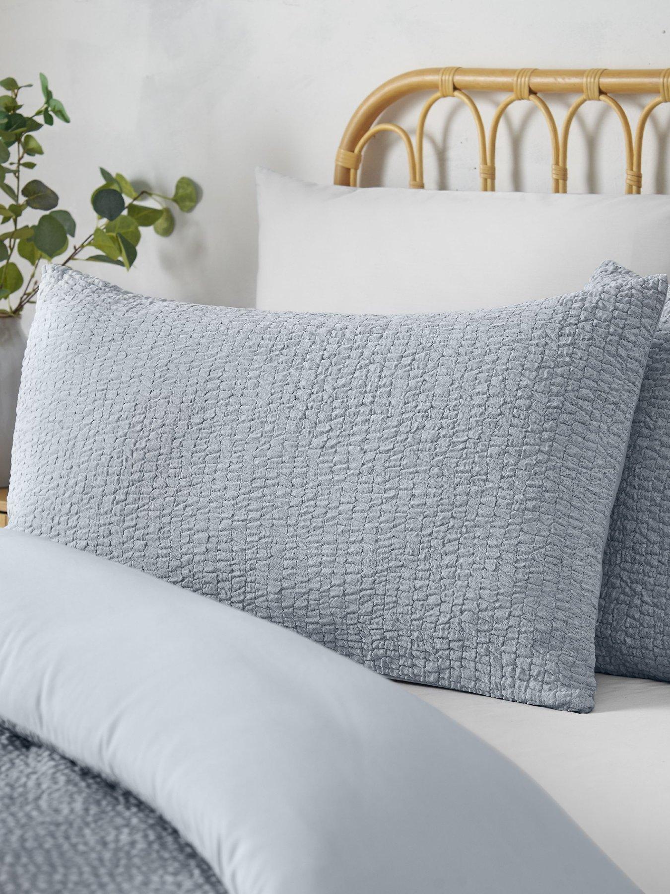 Image 4 of 5 of Catherine Lansfield Crinkle Seersucker Duvet Set Blue