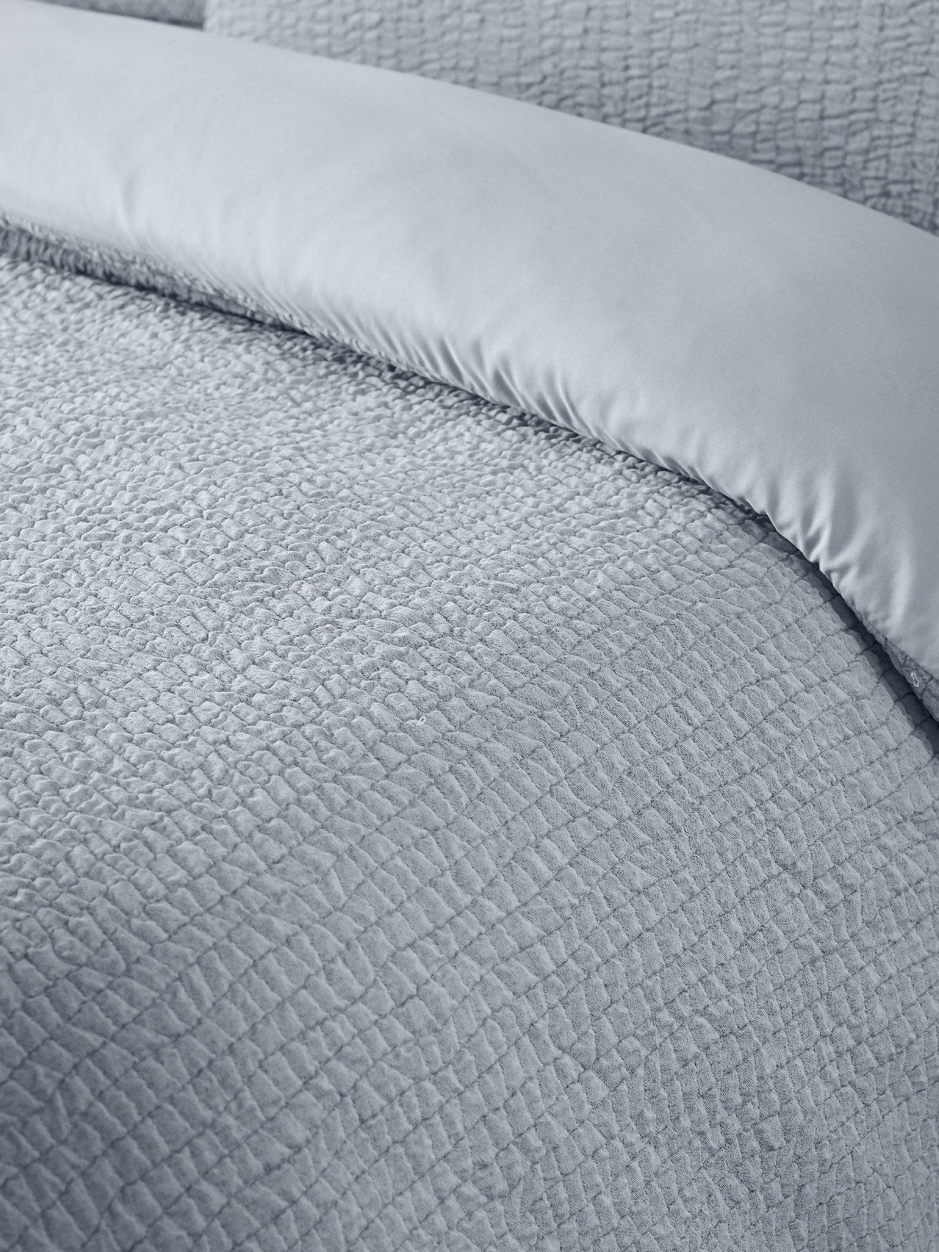 Image 5 of 5 of Catherine Lansfield Crinkle Seersucker Duvet Set Blue