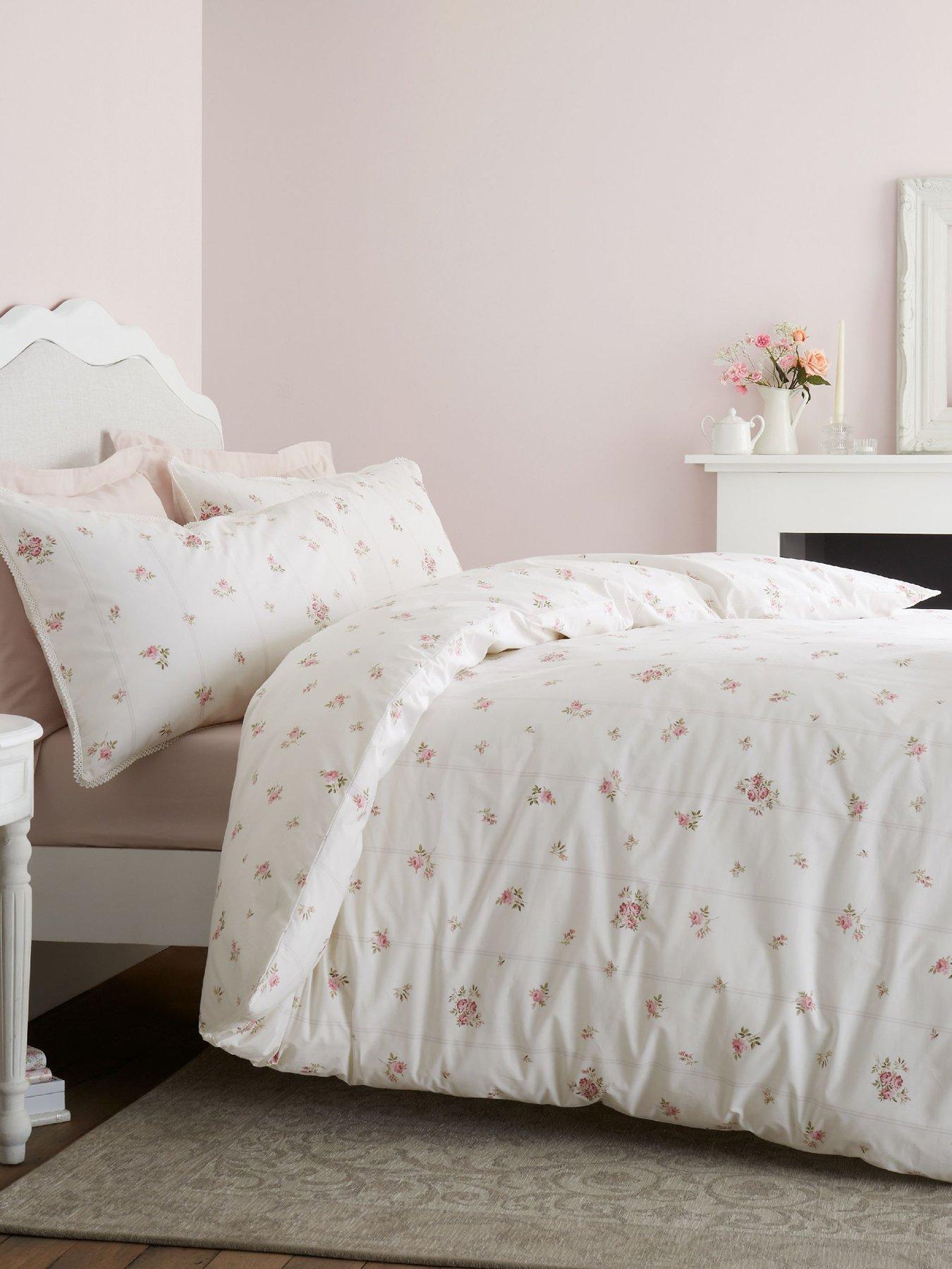 Image 3 of 7 of Bianca Vintage Rosebud Lace 100% Cotton Duvet Set Cream