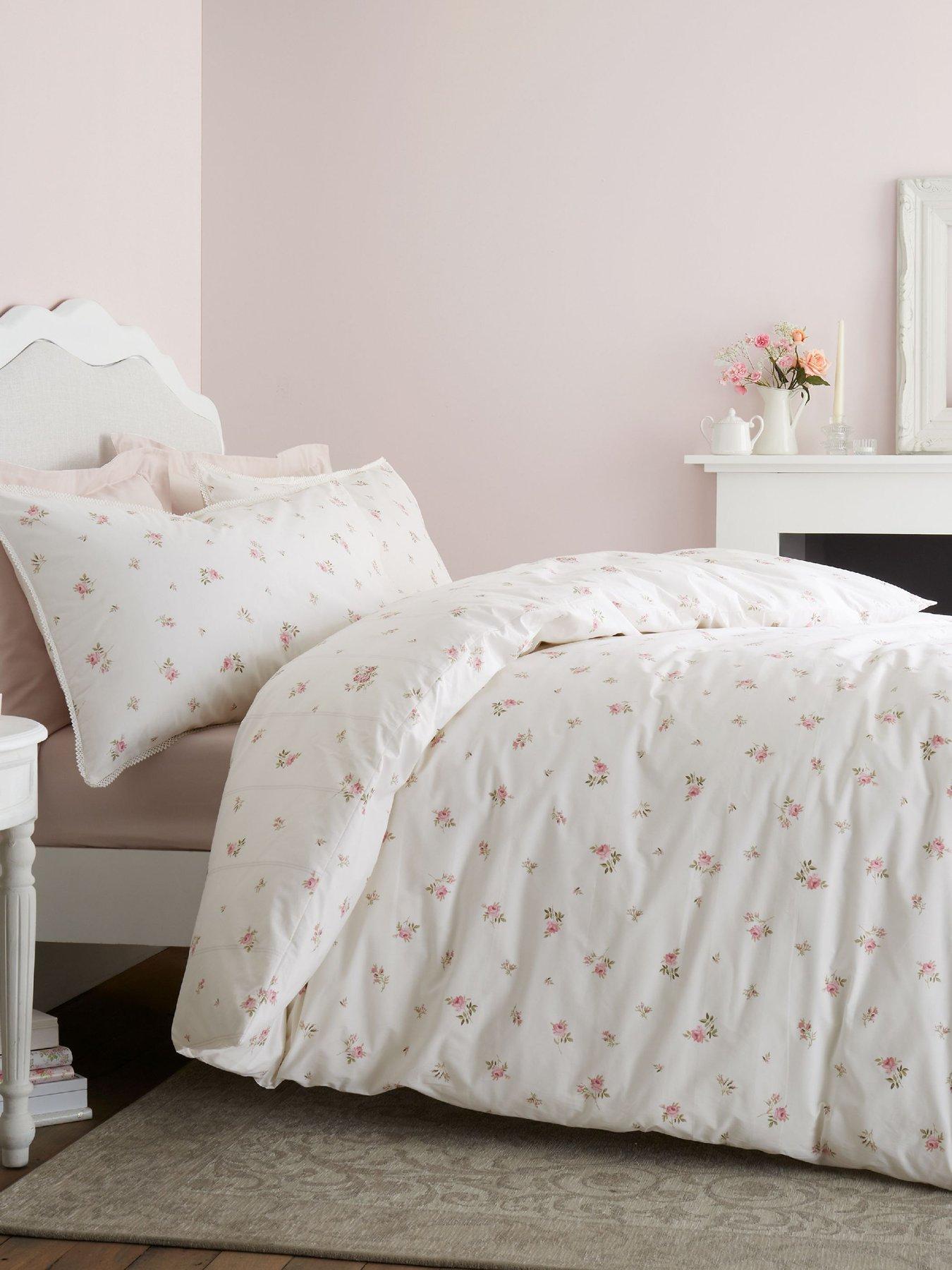 Image 4 of 7 of Bianca Vintage Rosebud Lace 100% Cotton Duvet Set Cream