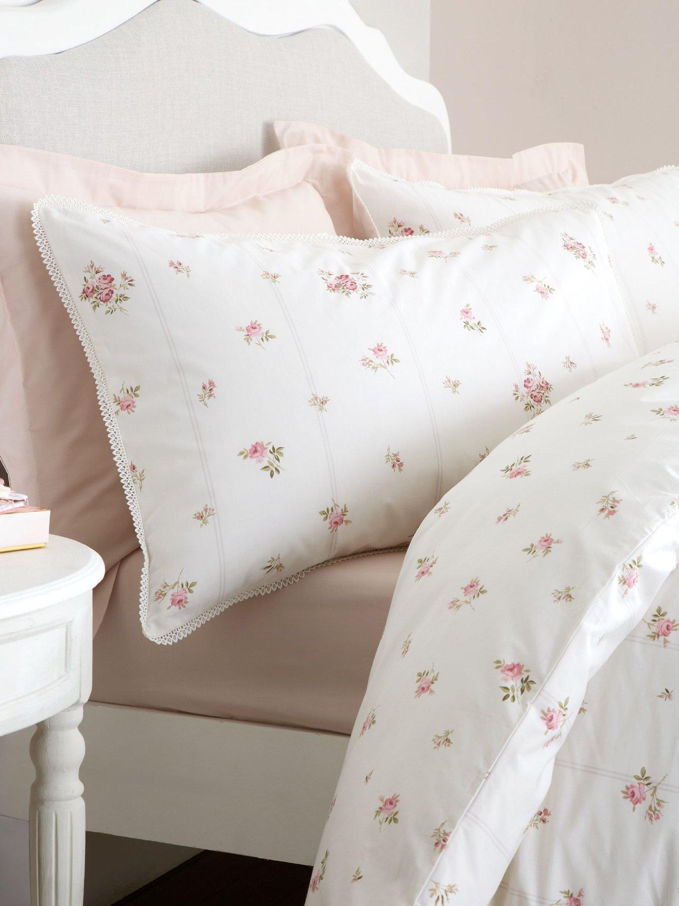 Image 5 of 7 of Bianca Vintage Rosebud Lace 100% Cotton Duvet Set Cream