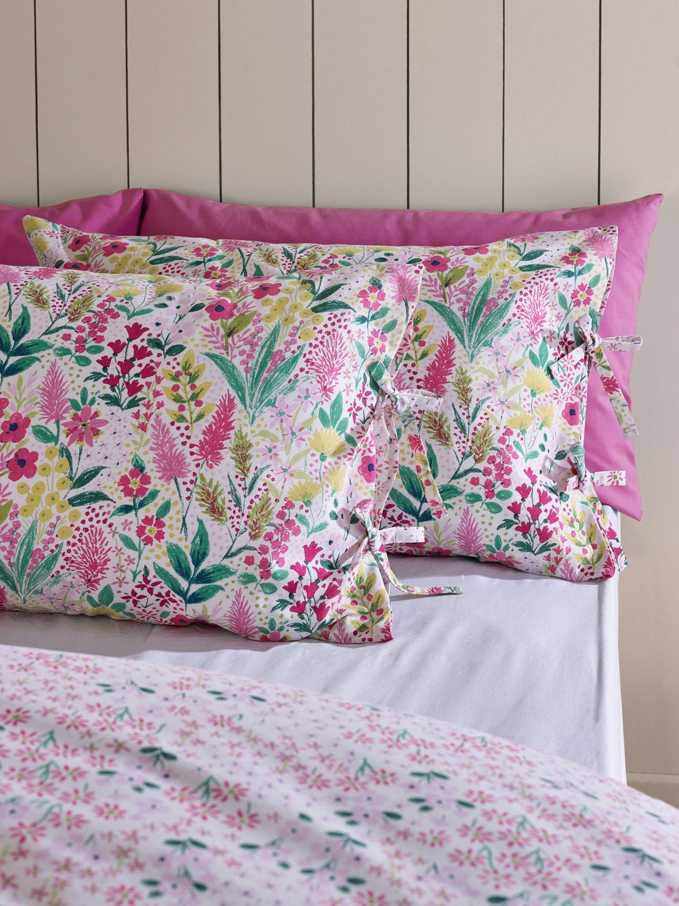Image 5 of 7 of Catherine Lansfield Tilly Floral Duvet Set