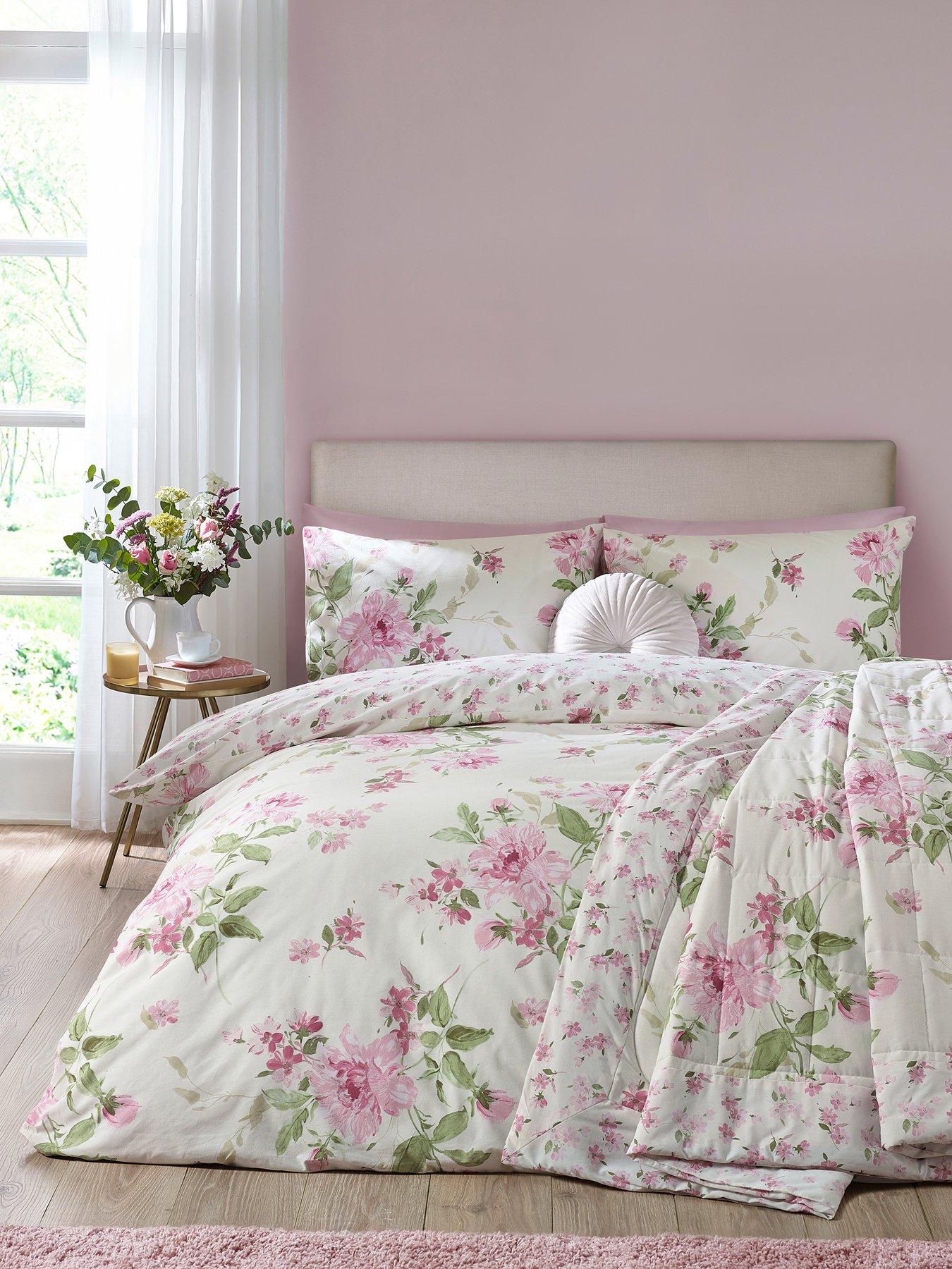 Image 1 of 6 of Catherine Lansfield Avebury Floral Duvet Set Cream
