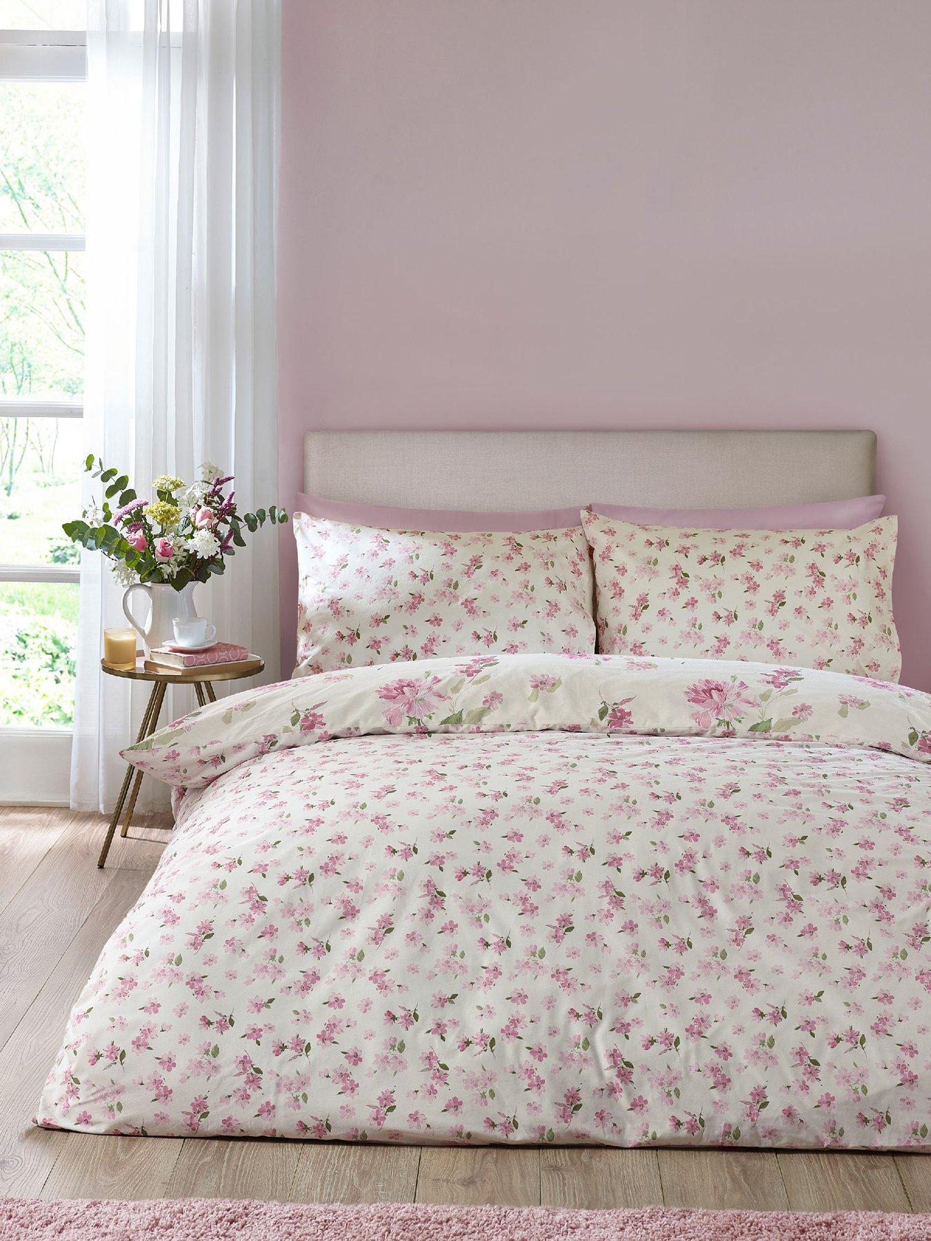 Image 4 of 6 of Catherine Lansfield Avebury Floral Duvet Set Cream