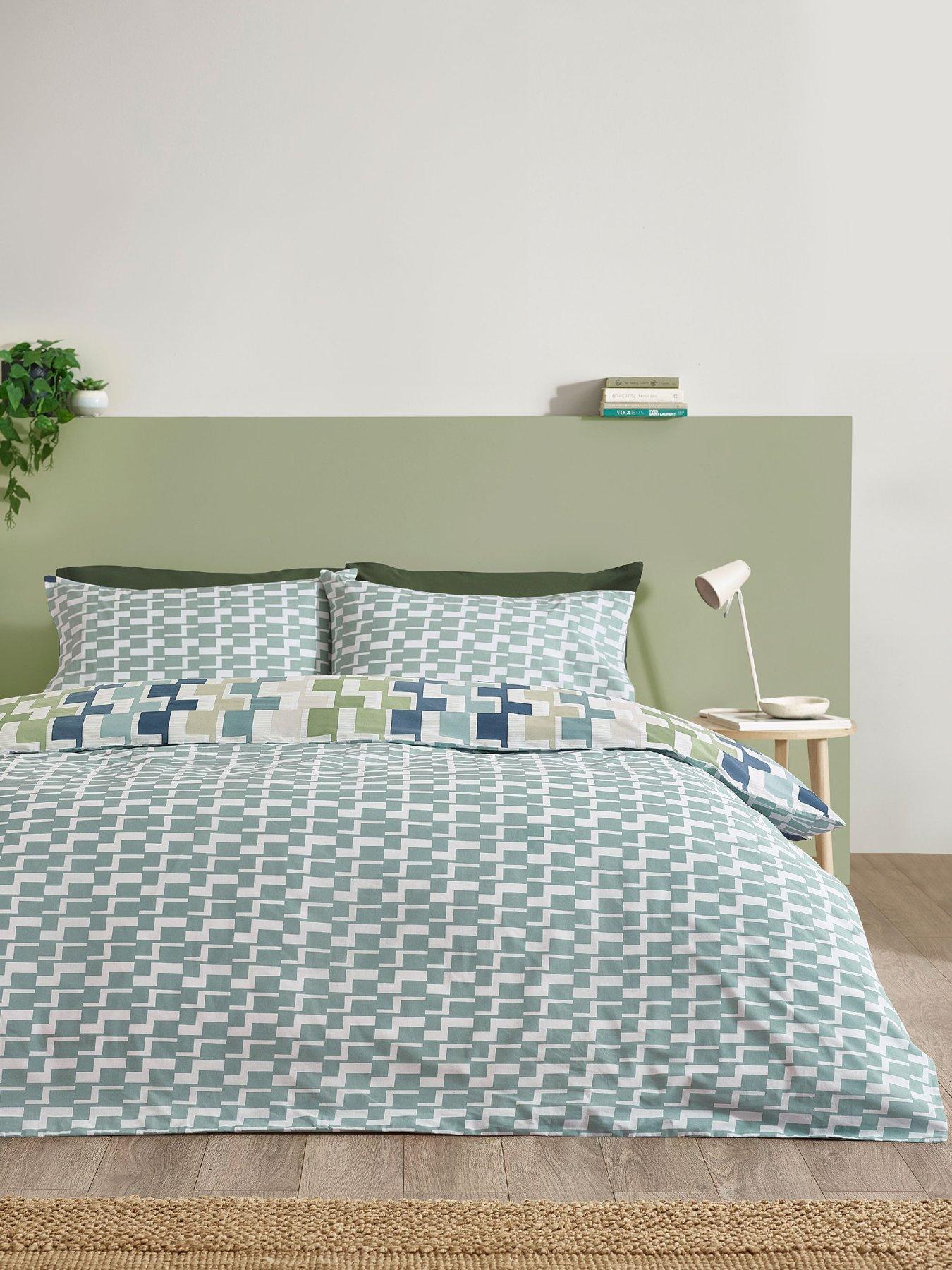  image of catherine-lansfield-bryson-duvet-set-blue