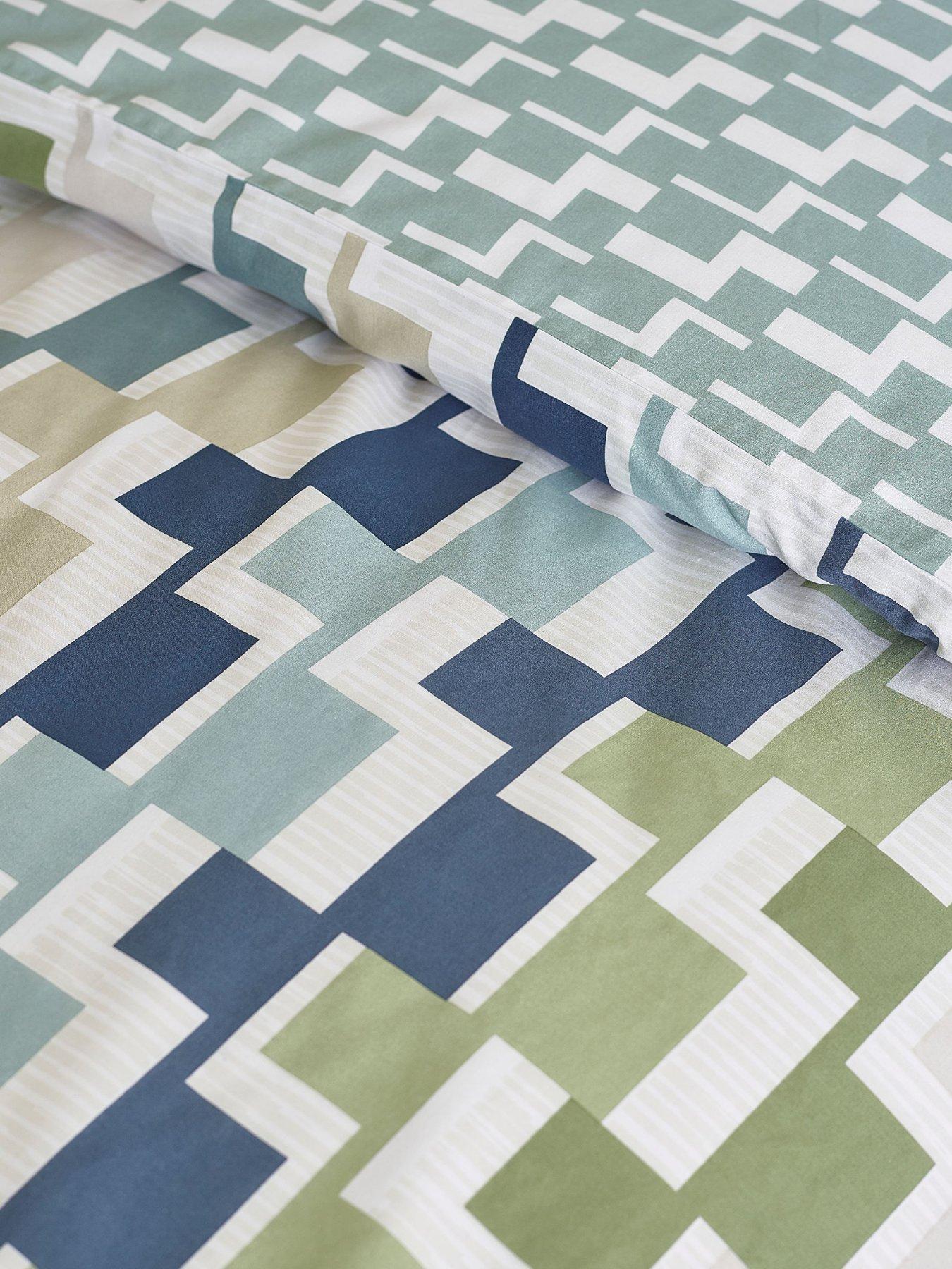  image of catherine-lansfield-bryson-duvet-set-blue