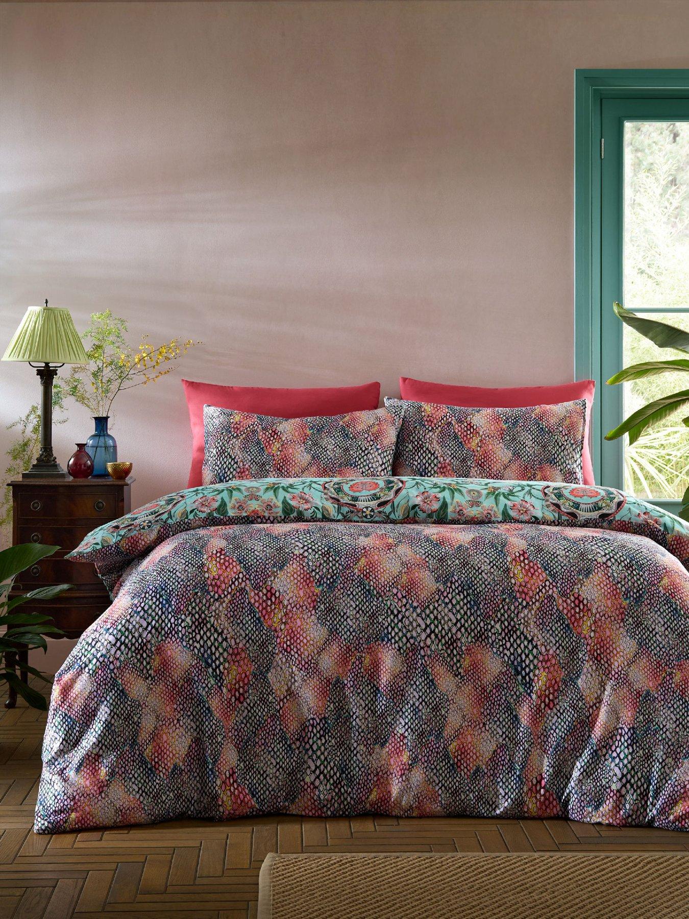  image of matthew-williamson-mother-amazon-duvet-set-green