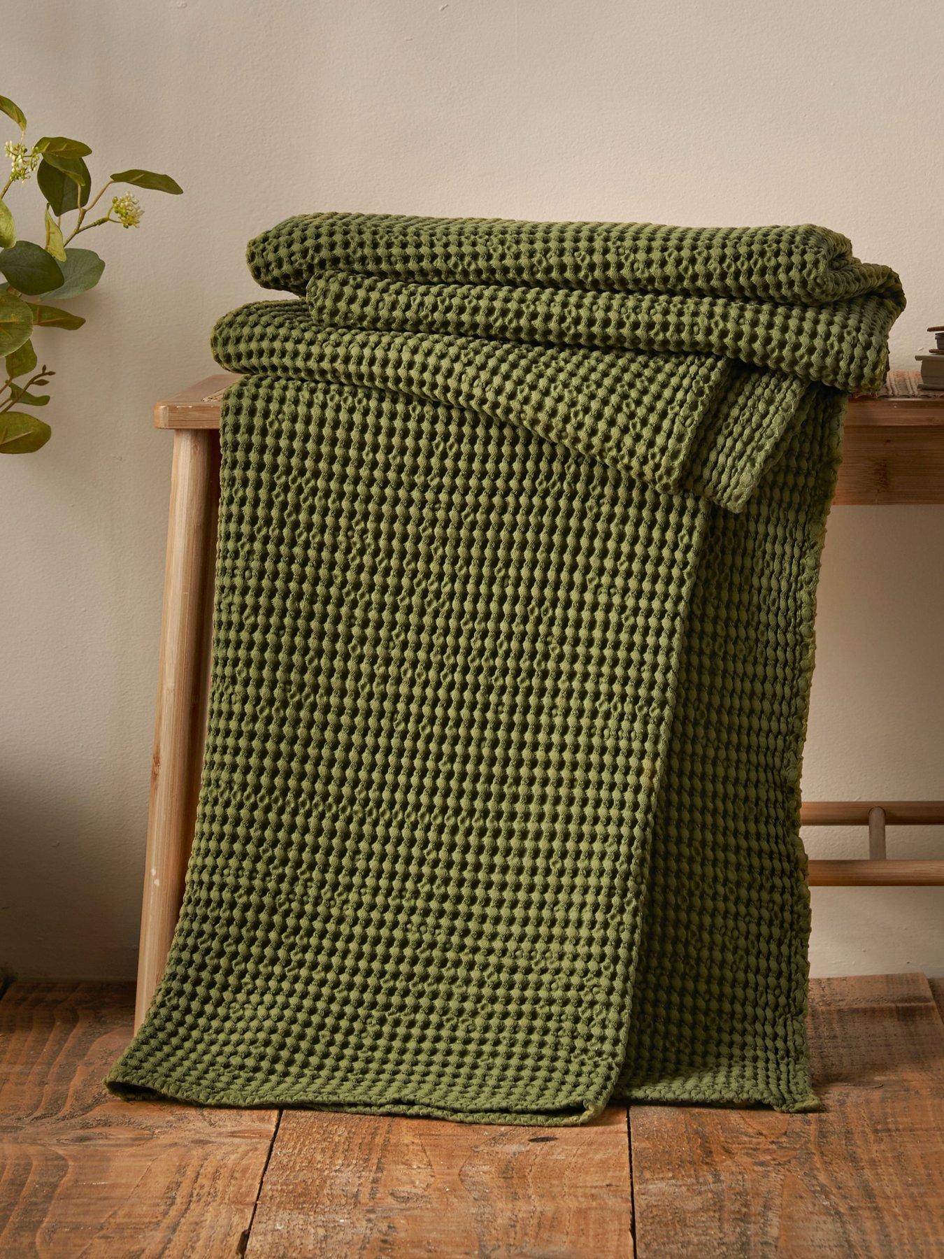 front image of pineapple-elephant-jaipur-waffle-100-cotton-throw
