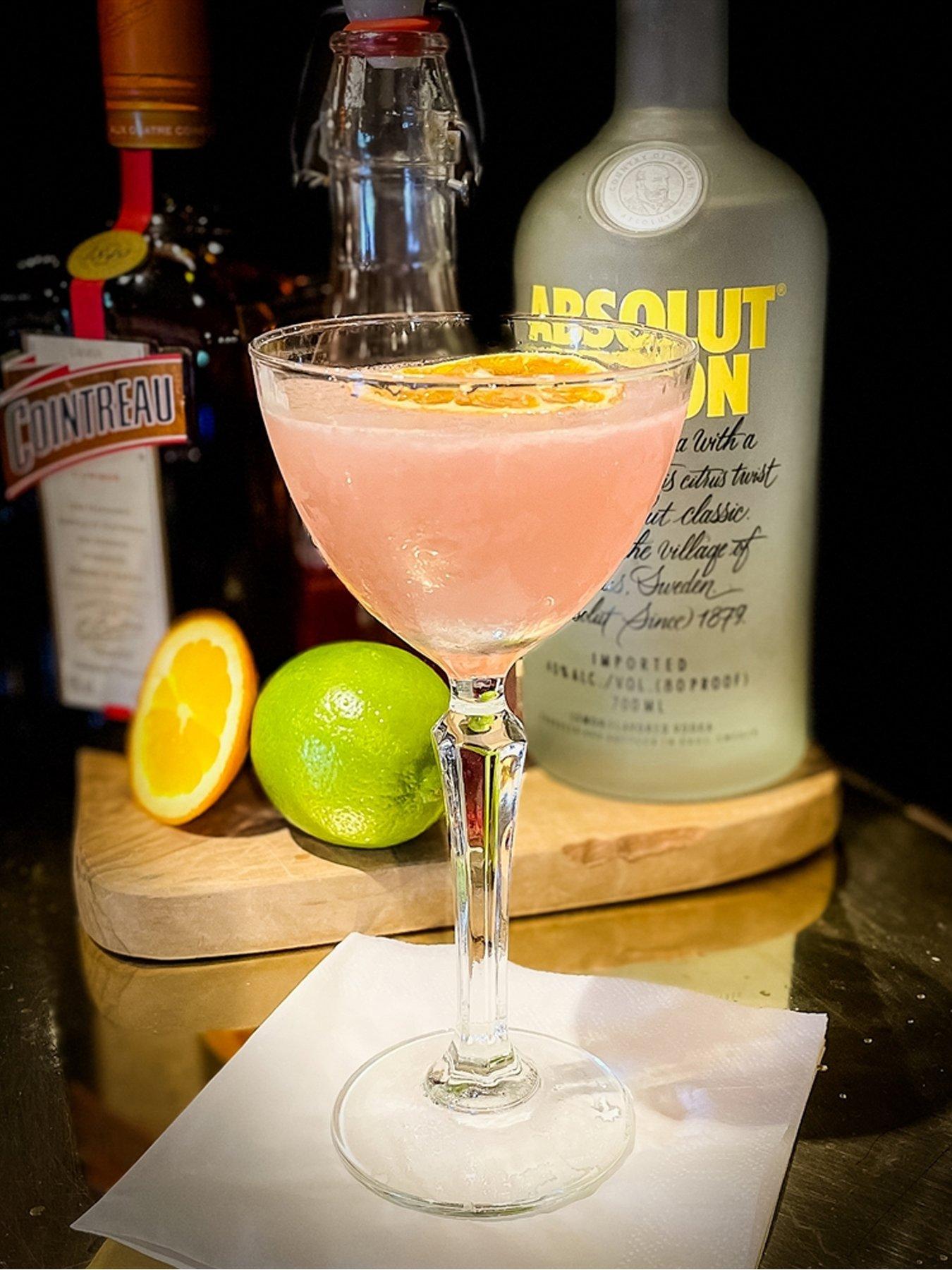  image of activity-superstore-cambridge-speakeasy-cocktail-coaching-experience