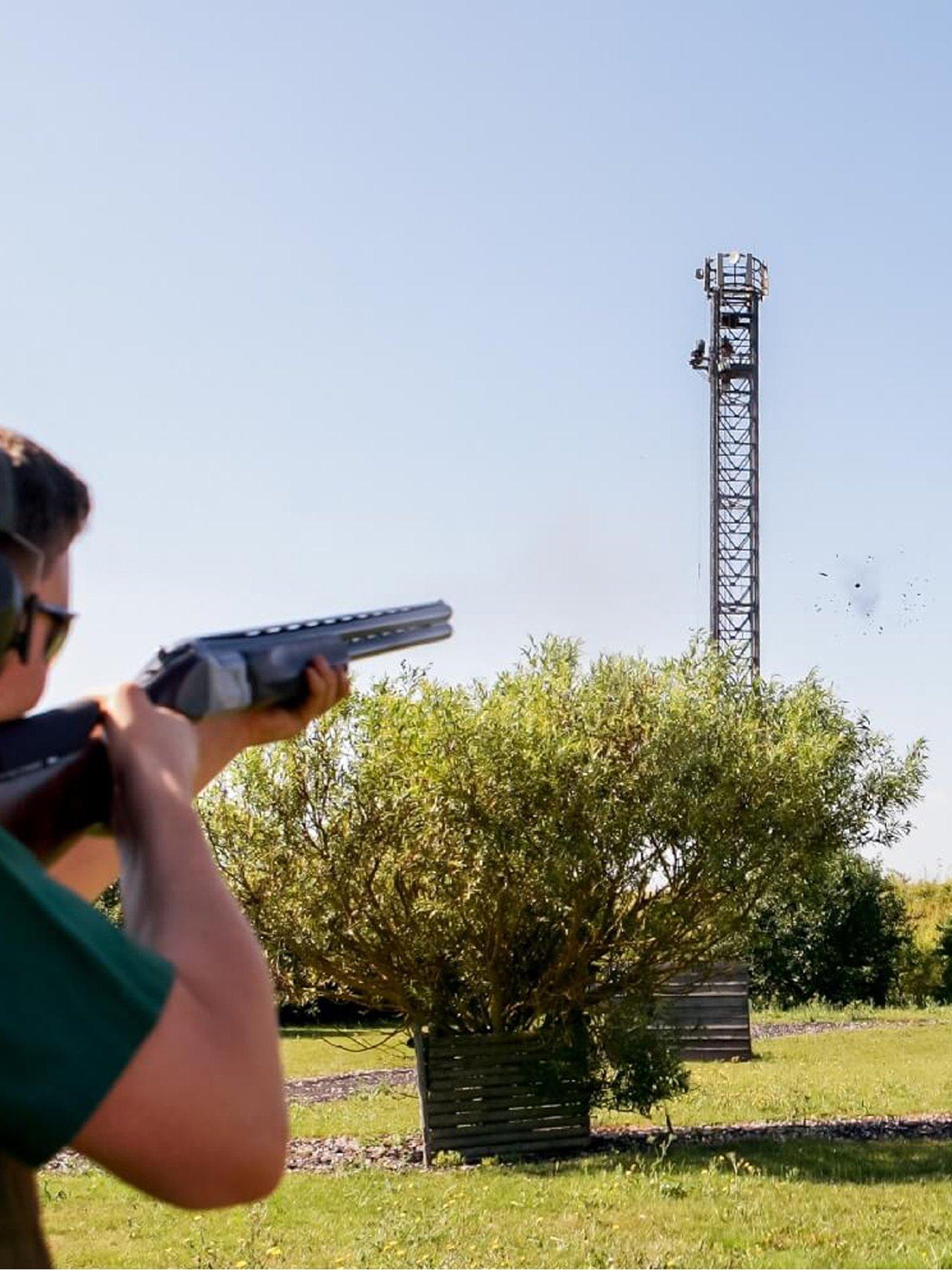 stillFront image of activity-superstore-clay-pigeon-shooting-for-two