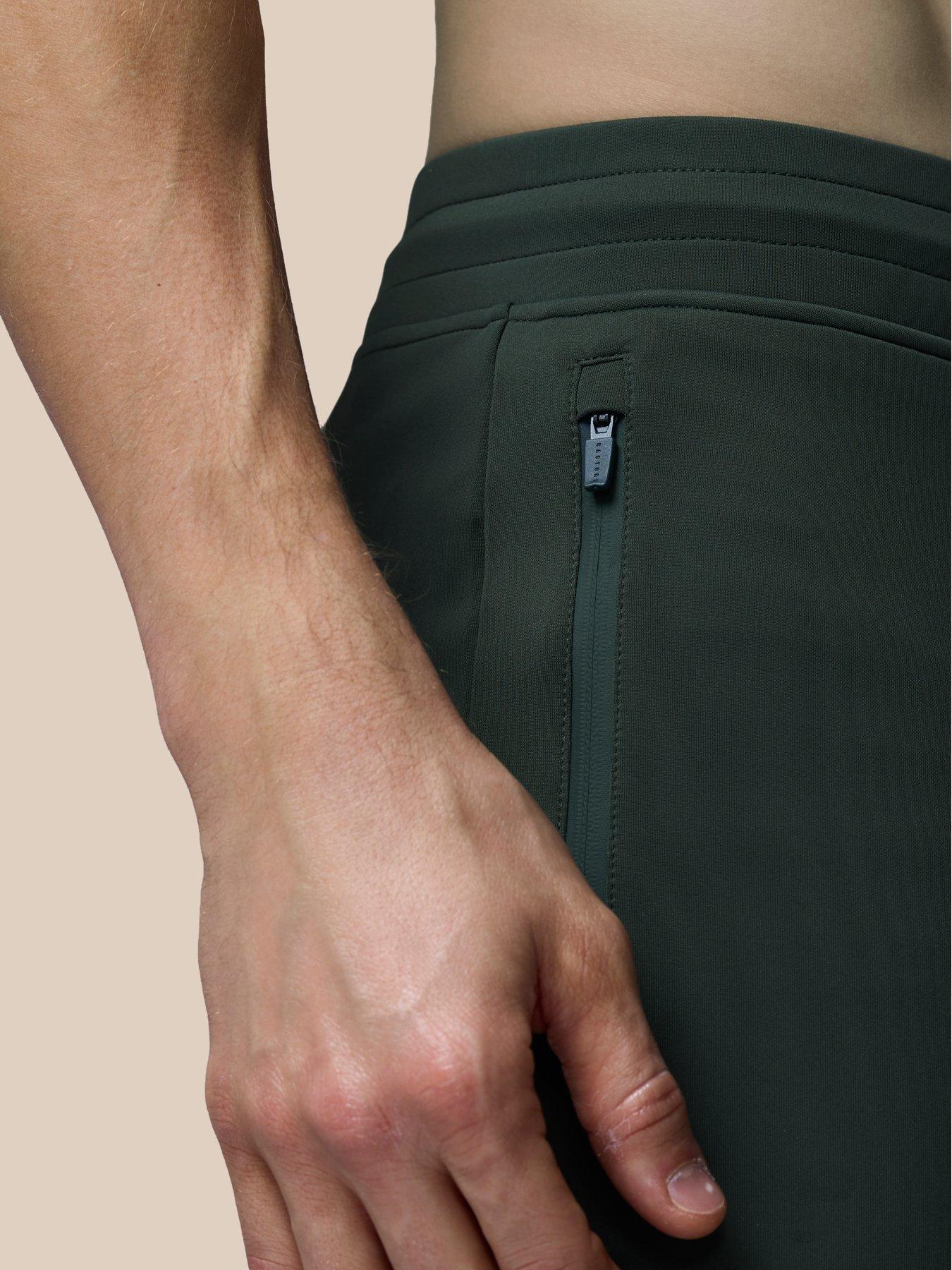  image of castore-mens-training-flex-jogger-green