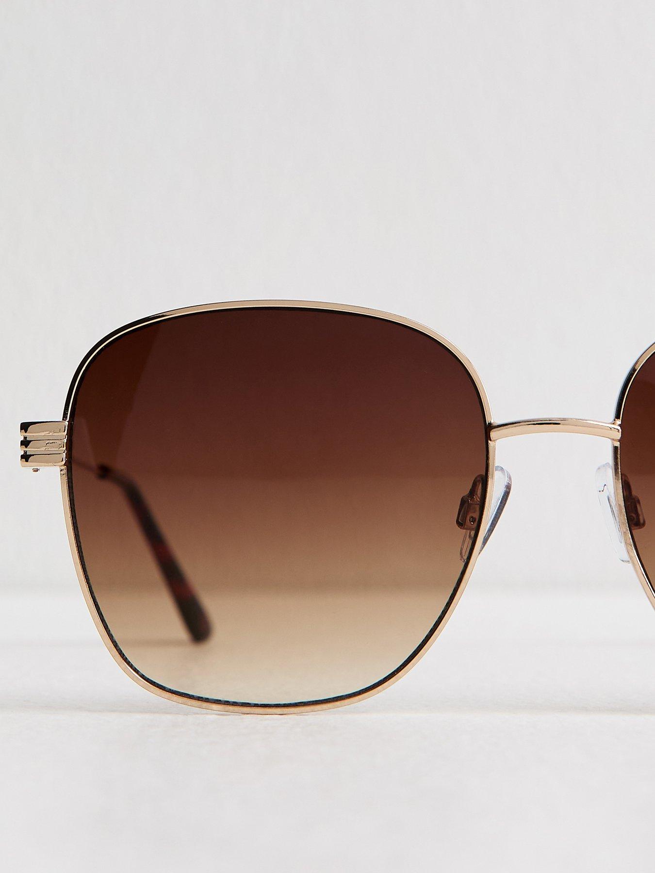 Image 4 of 4 of New Look Brown Oversized Round Sunglasses